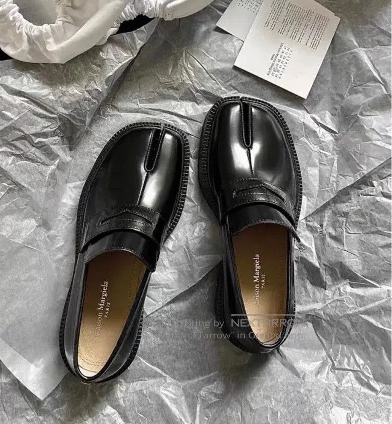 Maison Margiela Maison Margiela Black Split. Size US 4 / IT 34 - 1 Thumbnail