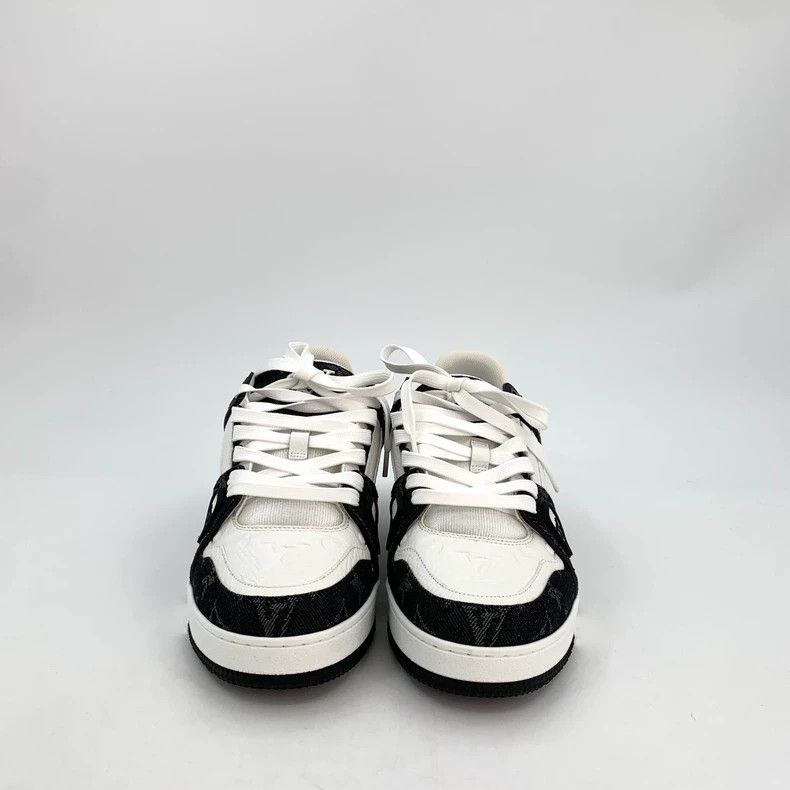 Louis Vuitton Louis Vuitton Black and white color-block logo embossed la Size US 7 / EU 40 - 3 Thumbnail
