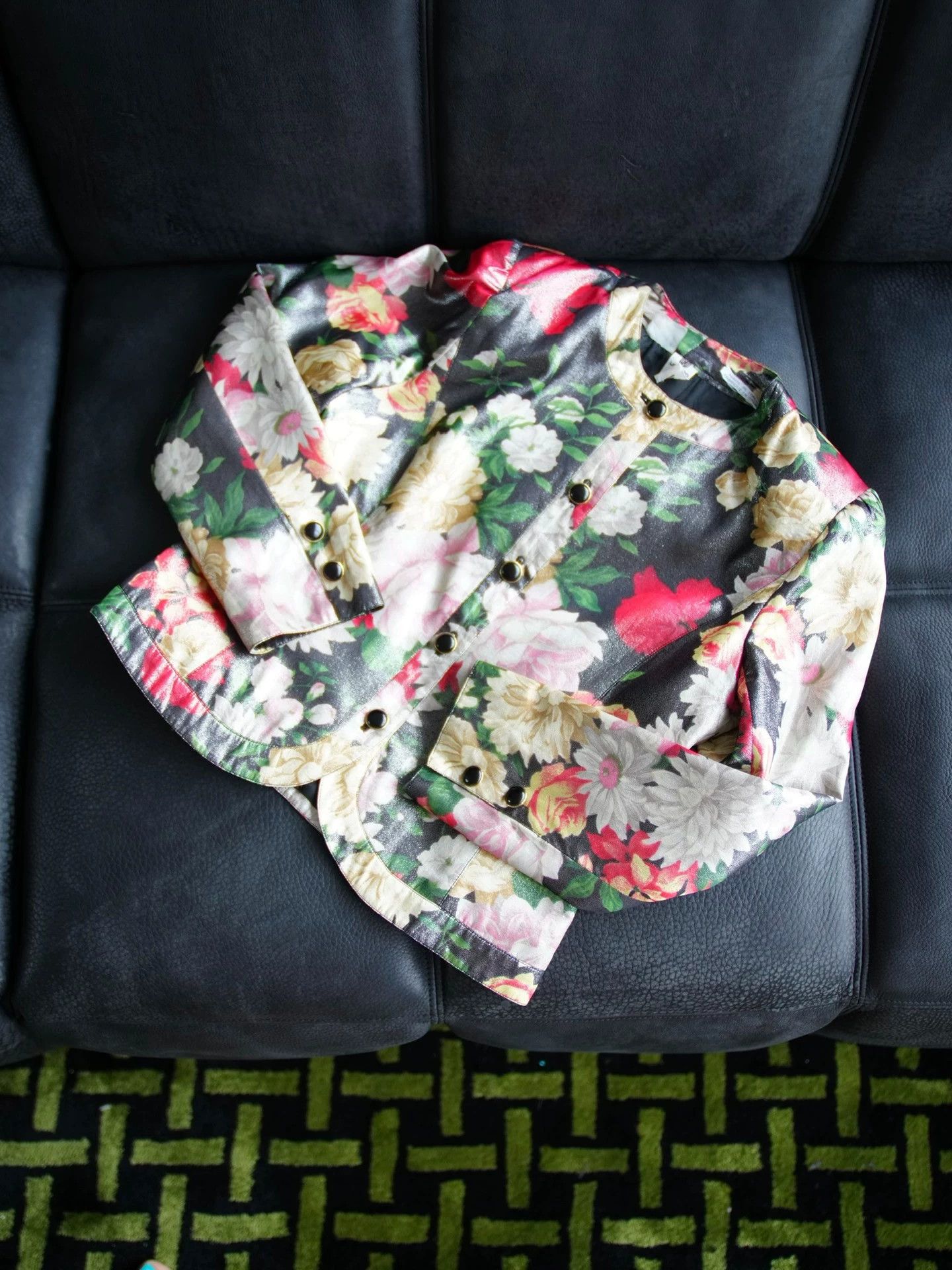 Emanuel Ungaro Emanuel Ungaro Vintage Metallic Crystal Button Jacket Size M / US 6-8 / IT 42-44 - 4 Thumbnail