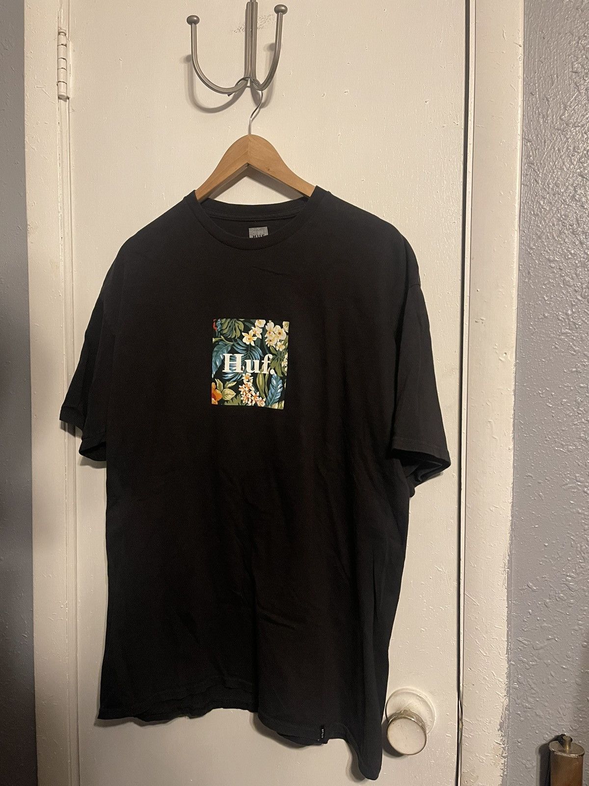 Huf Huf Floral Box Logo Tee Size US XL / EU 56 / 4 - 1 Thumbnail