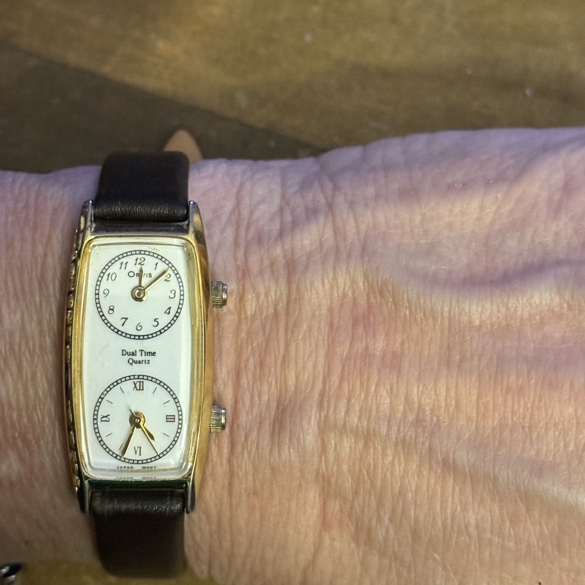 Orvis Orvis Dual Time rectangle face leather watch Size ONE SIZE - 5 Thumbnail