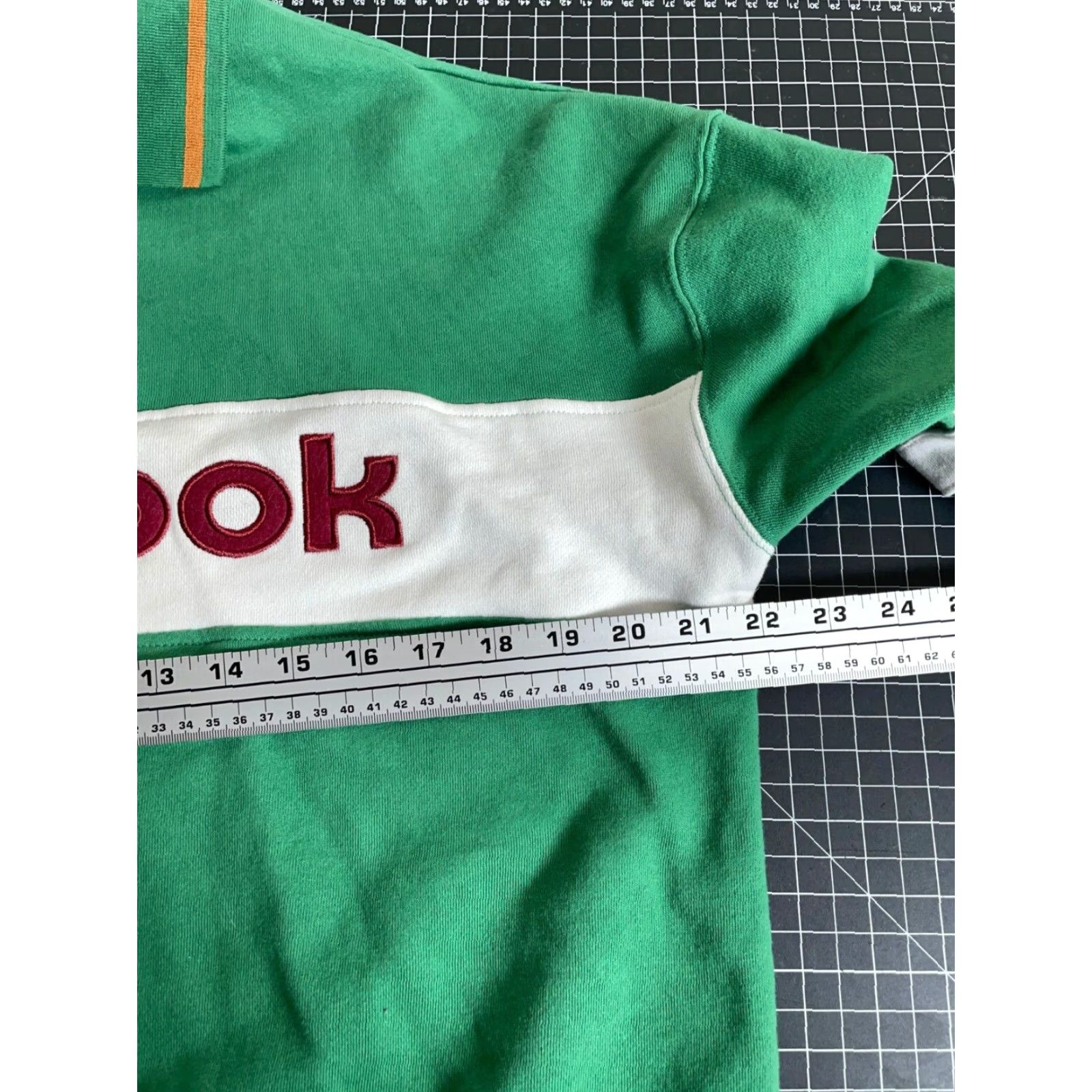 Forever 21 FOREVER 21 x Reebok Women's Small Green Striped Pullover Sweatshirt - 90s Retro Relaxed Fit Size S / US 4 / IT 40 - 5 Thumbnail