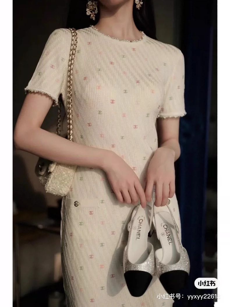 Chanel Chanel Heavy industry pearl edge color logo knitted dress Size S / US 4 / IT 40 - 8 Thumbnail