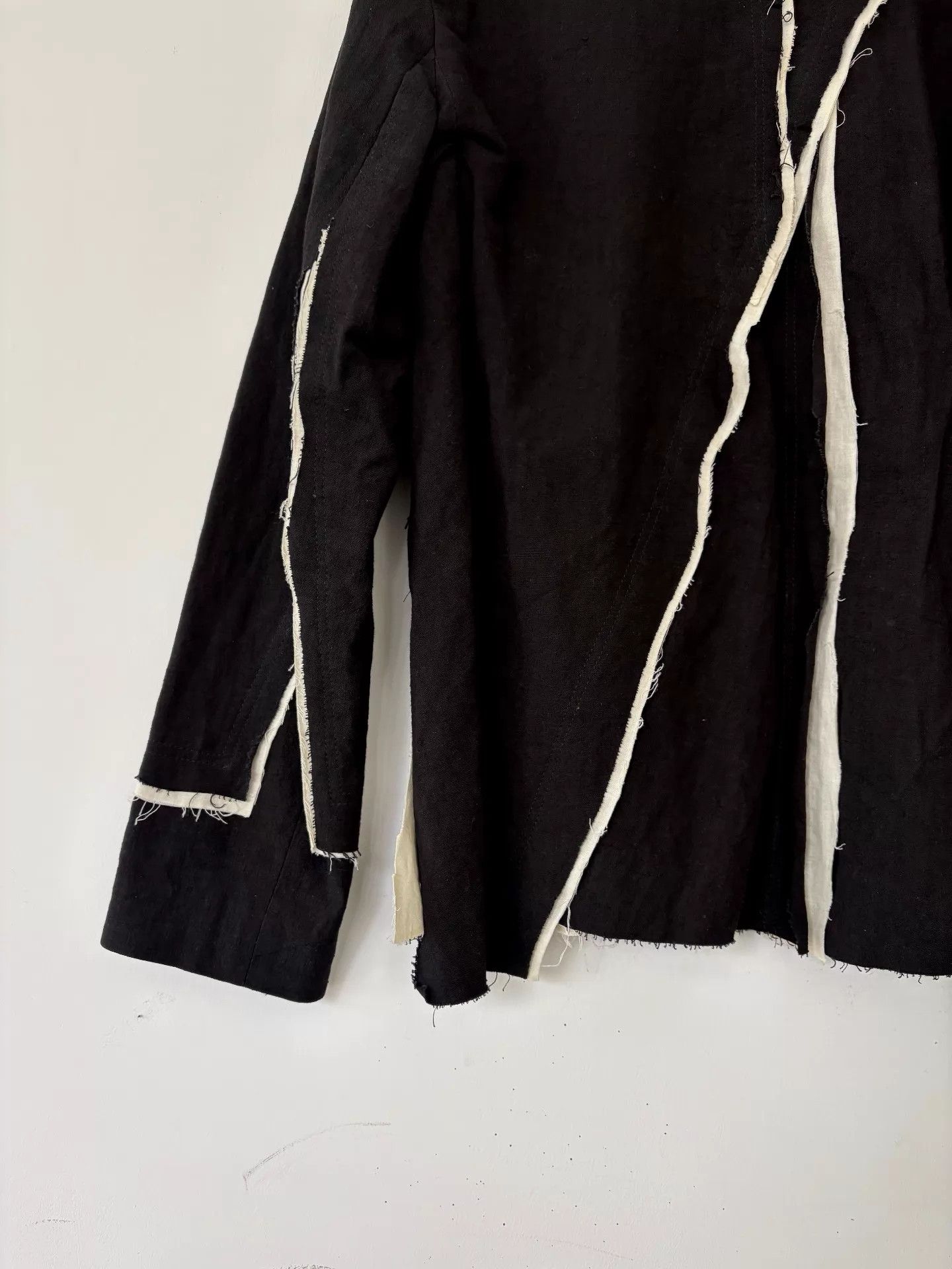 By Walid By Walid Men's Black Linen Cracked Panel Blazer Size US M / EU 48-50 / 2 - 7 Thumbnail