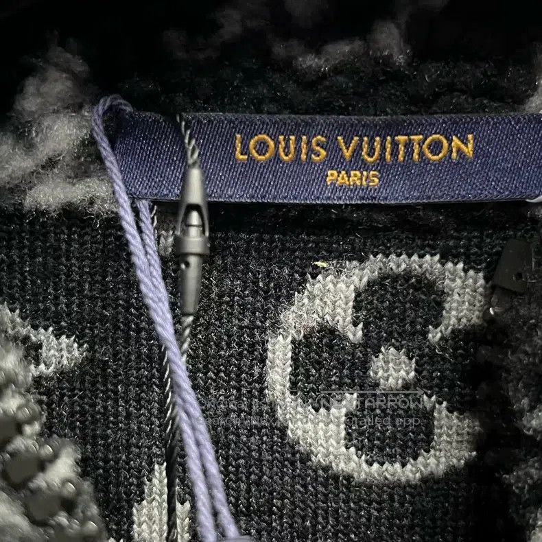 Louis Vuitton Louis Vuitton Black full-print jacquard polar fleece jacke Size US L / EU 52-54 / 3 - 2 Thumbnail