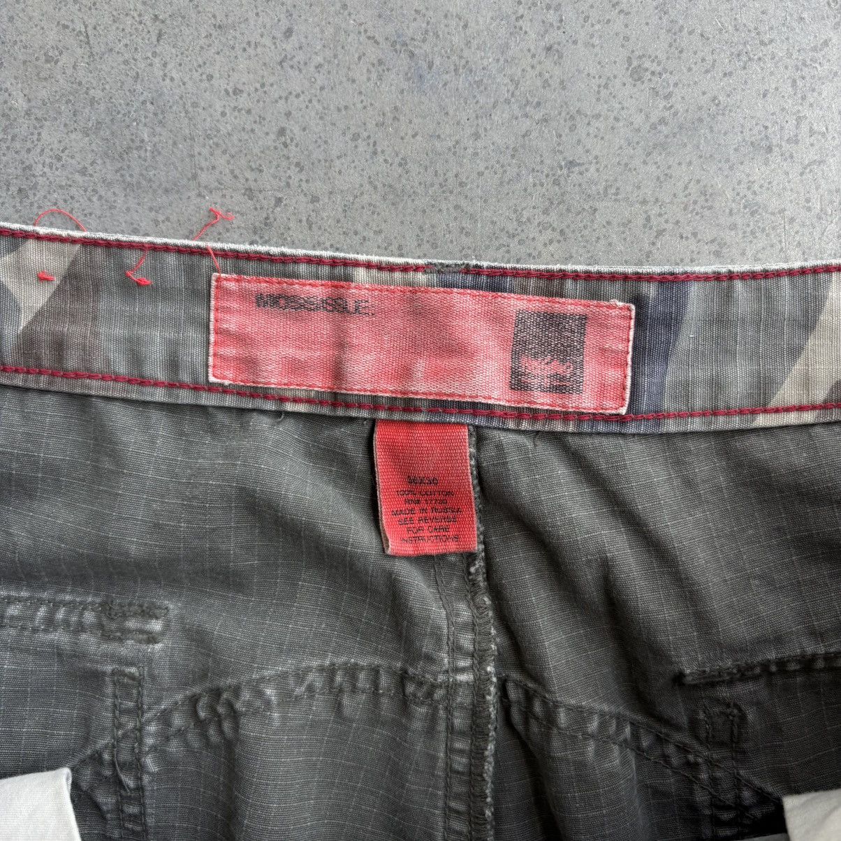 Mossimo Vintage mossimo military 36x30 cargo baggy skater pants jnco Size US 40 / EU 56 - 3 Thumbnail