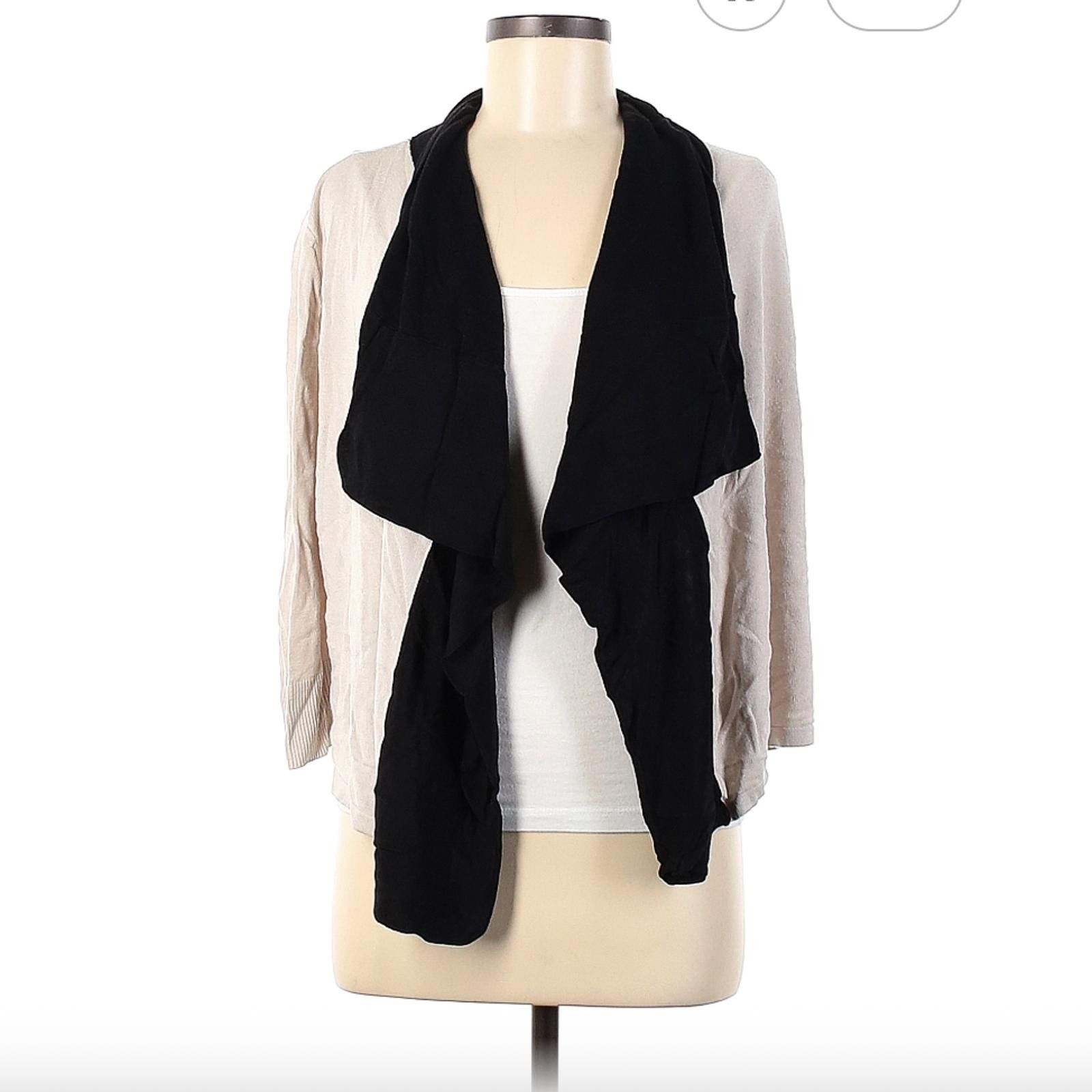 Other White House Black Market Ivory and Black Draped Cardigan, M Size M / US 6-8 / IT 42-44 - 1 Thumbnail