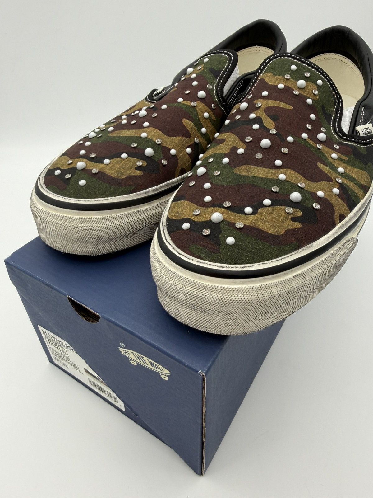 Vans Vans Pearlized Camo Slip Ons Size US 12 / EU 45 - 2 Thumbnail