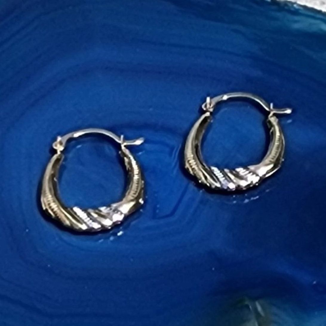 Vintage 14K Two Tone Gold Corrugated Oval Twist Hoop Earrings Size ONE SIZE - 2 Thumbnail
