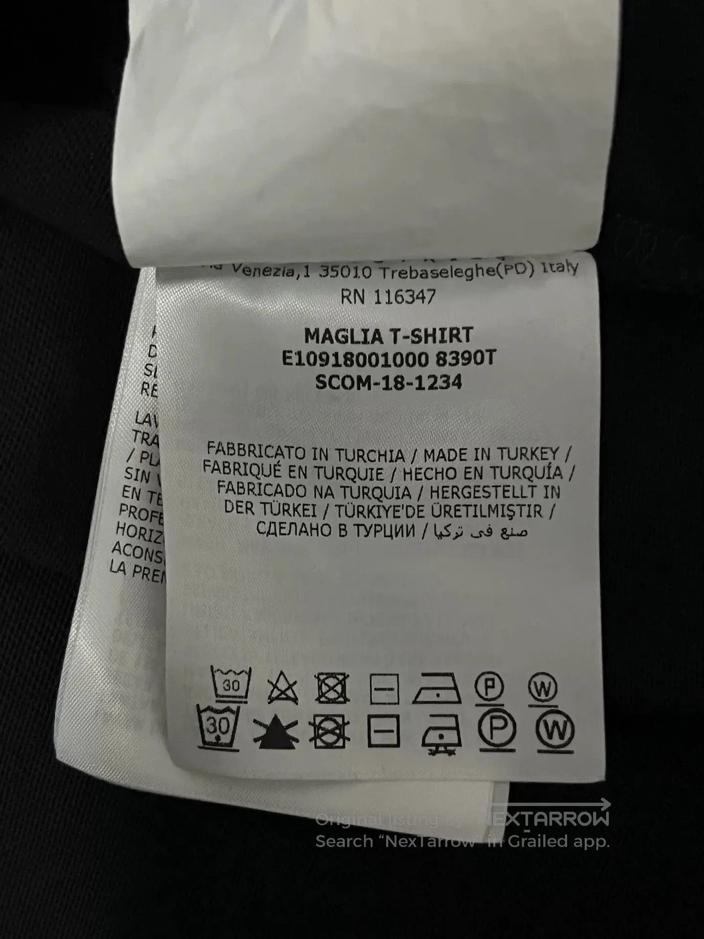 Moncler Moncler Short. Size US XL / EU 56 / 4 - 6 Thumbnail