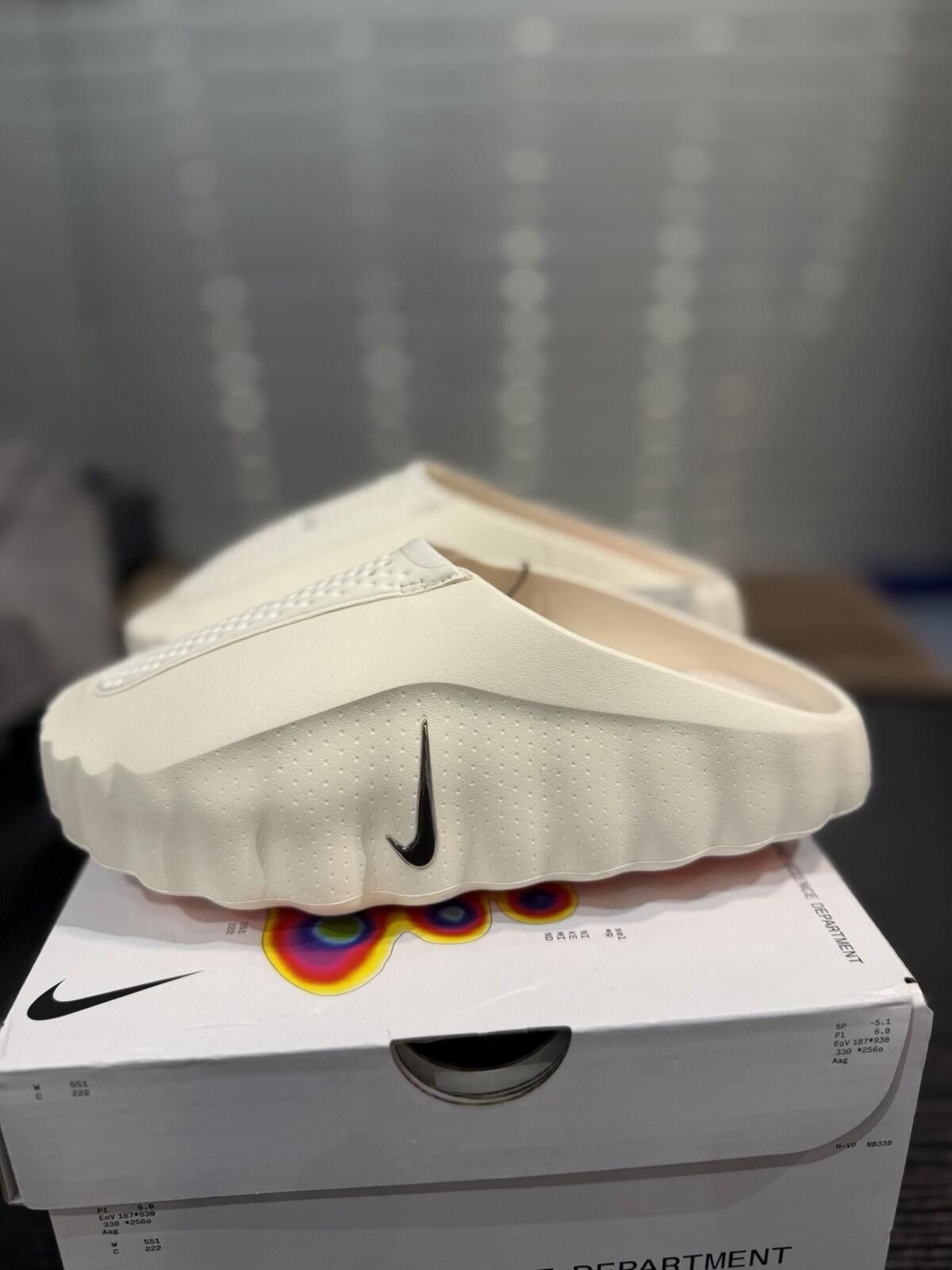 Nike Size 6W/5M Nike Mind Slide 001 Sail HQ4307 100 Women Release Size US 6 / EU 39 - 8 Thumbnail