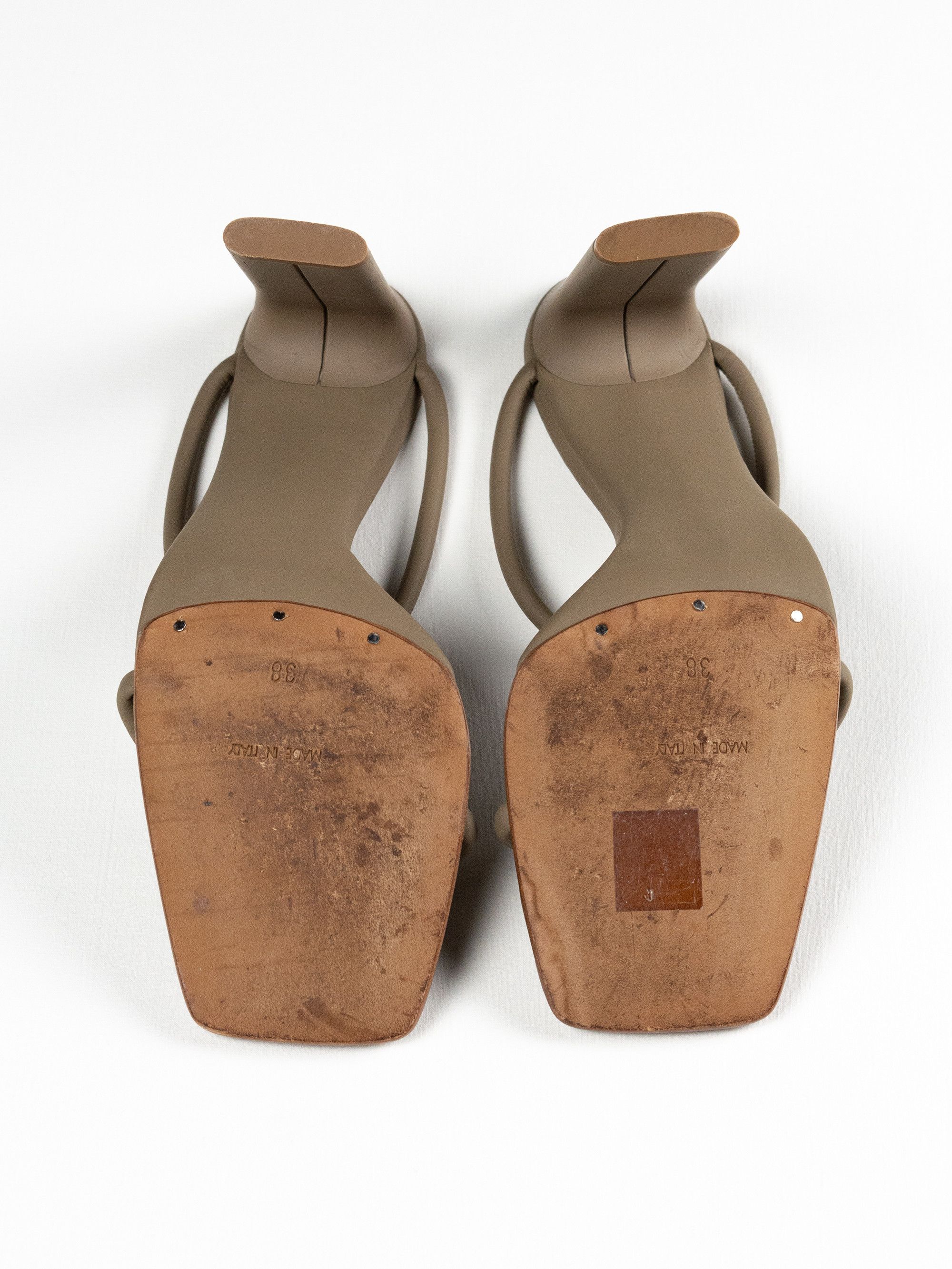 Yeezy YEEZY Season 6 Cobblestone Rubberized Leather Sandals Size US 8 / IT 38 - 5 Thumbnail
