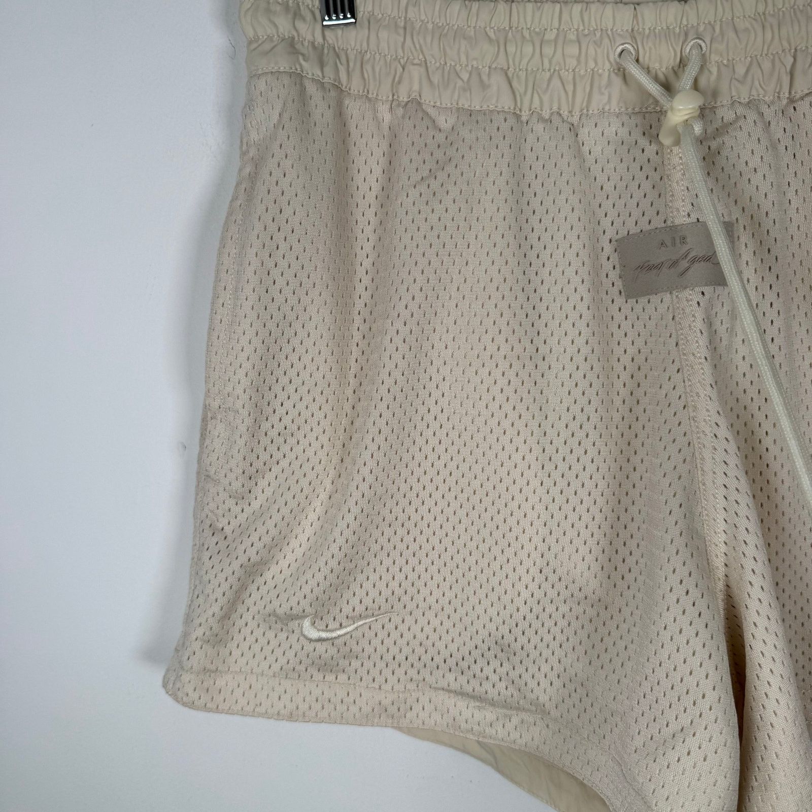 Fear of God × NBA Fear Of God x NBA x Nike Cream Basketball Shorts Size S Size US 30 / EU 46 - 2 Thumbnail