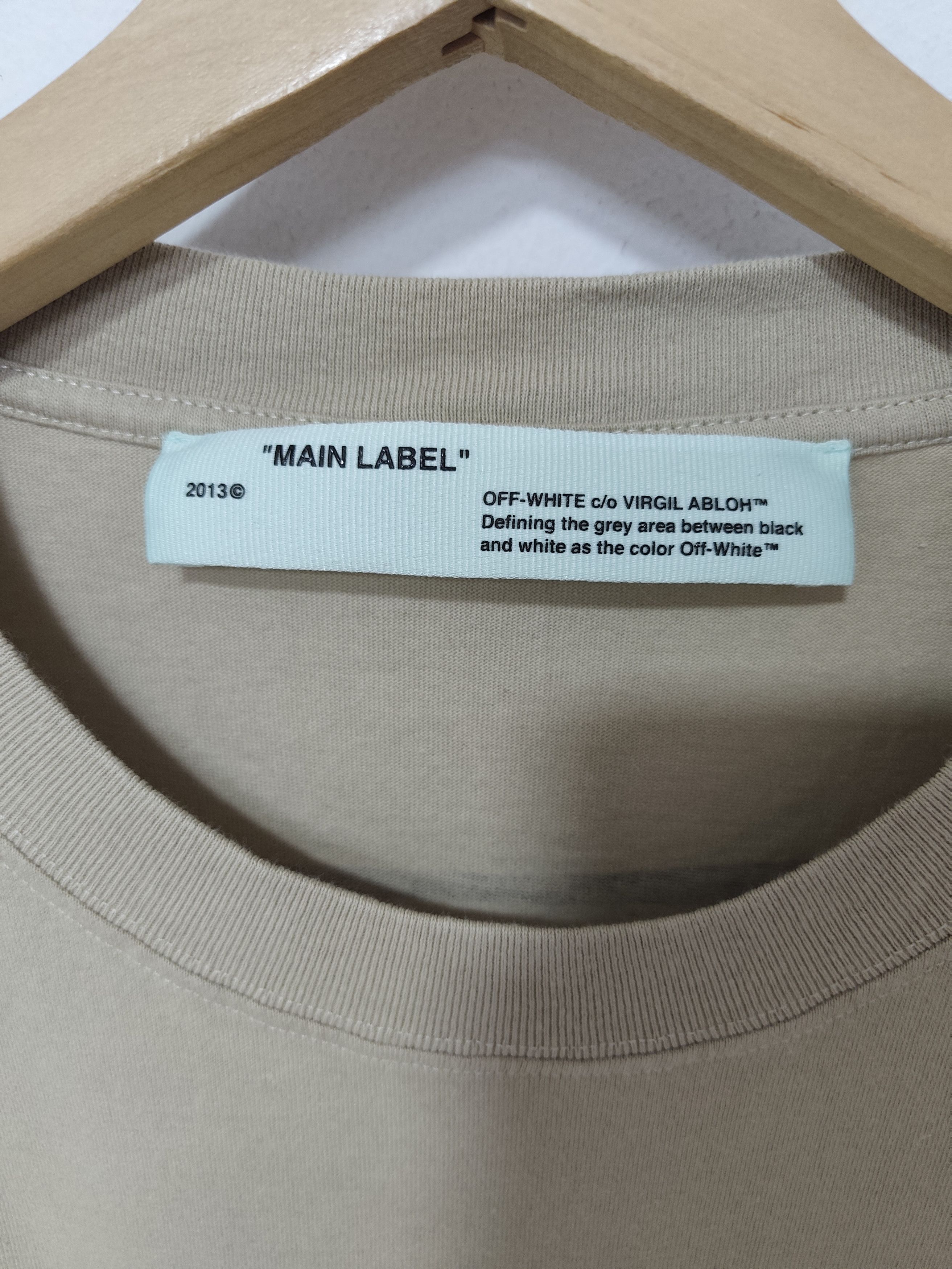 Off-White Off-White "3D Arrows" Size US M / EU 48-50 / 2 - 4 Thumbnail