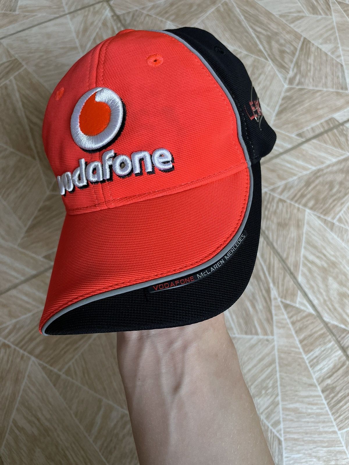 Formula 1 × Malcolm McLaren × Mercedes-Benz McLaren Mercedes F1 Lewis Cap Kids Vodafone Formula One Size ONE SIZE - 2 Thumbnail