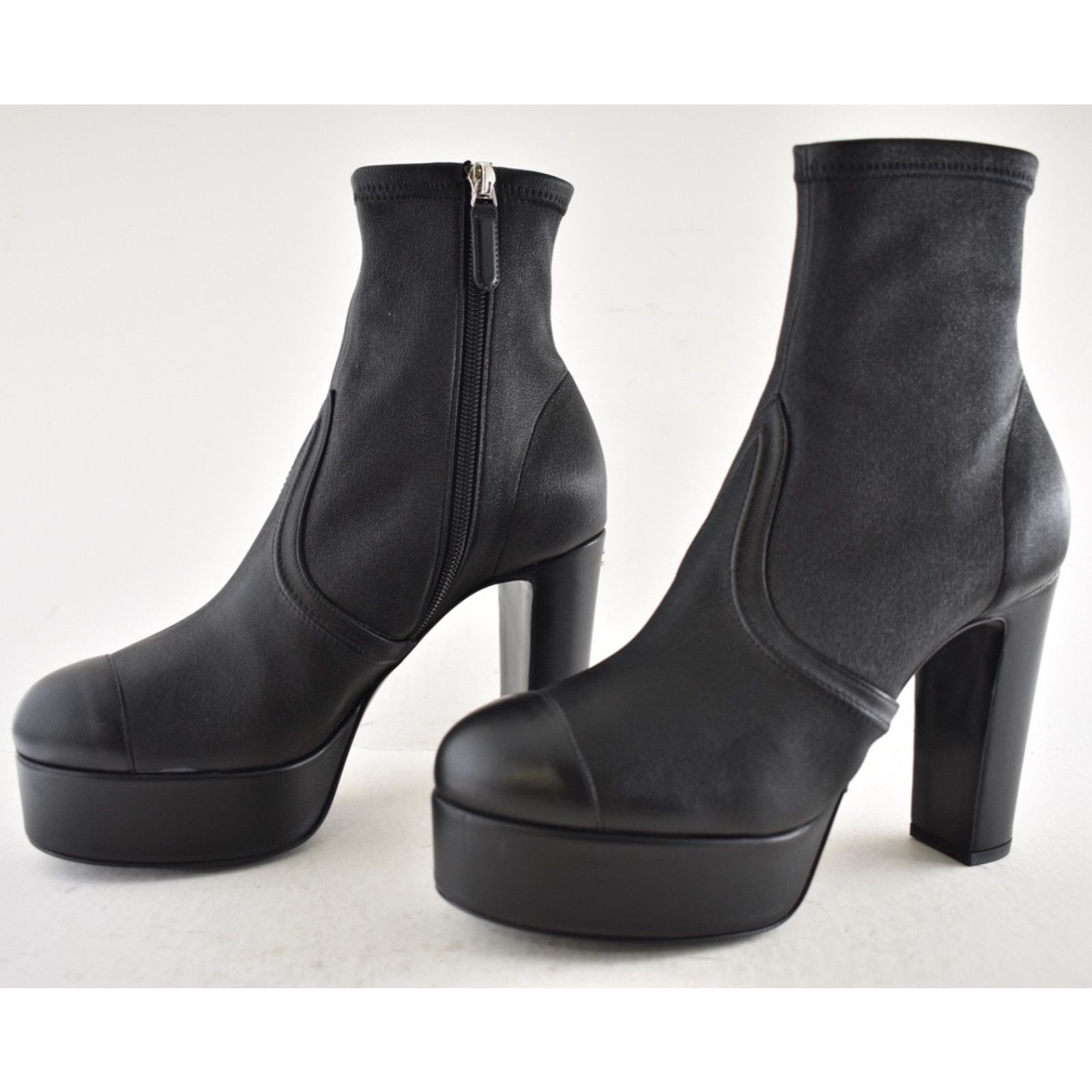 Chanel Chanel 24K Lambskin CC Ankle Platform Block Heel Bootie 39.5 Size US 8.5 / IT 38.5 - 11 Thumbnail