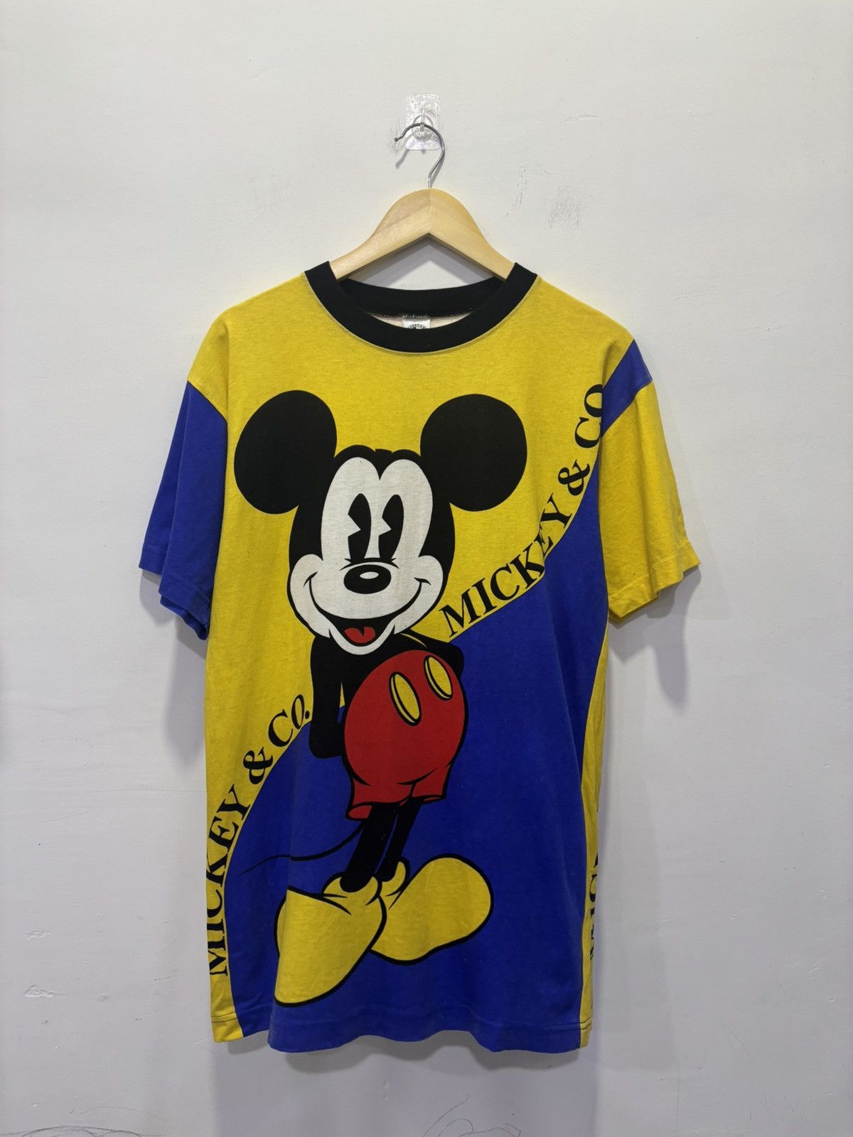 Mickey Mouse Vintage 90’s Mickey Mouse Fullprint Tshirt Size US L / EU 52-54 / 3 - 1 Thumbnail