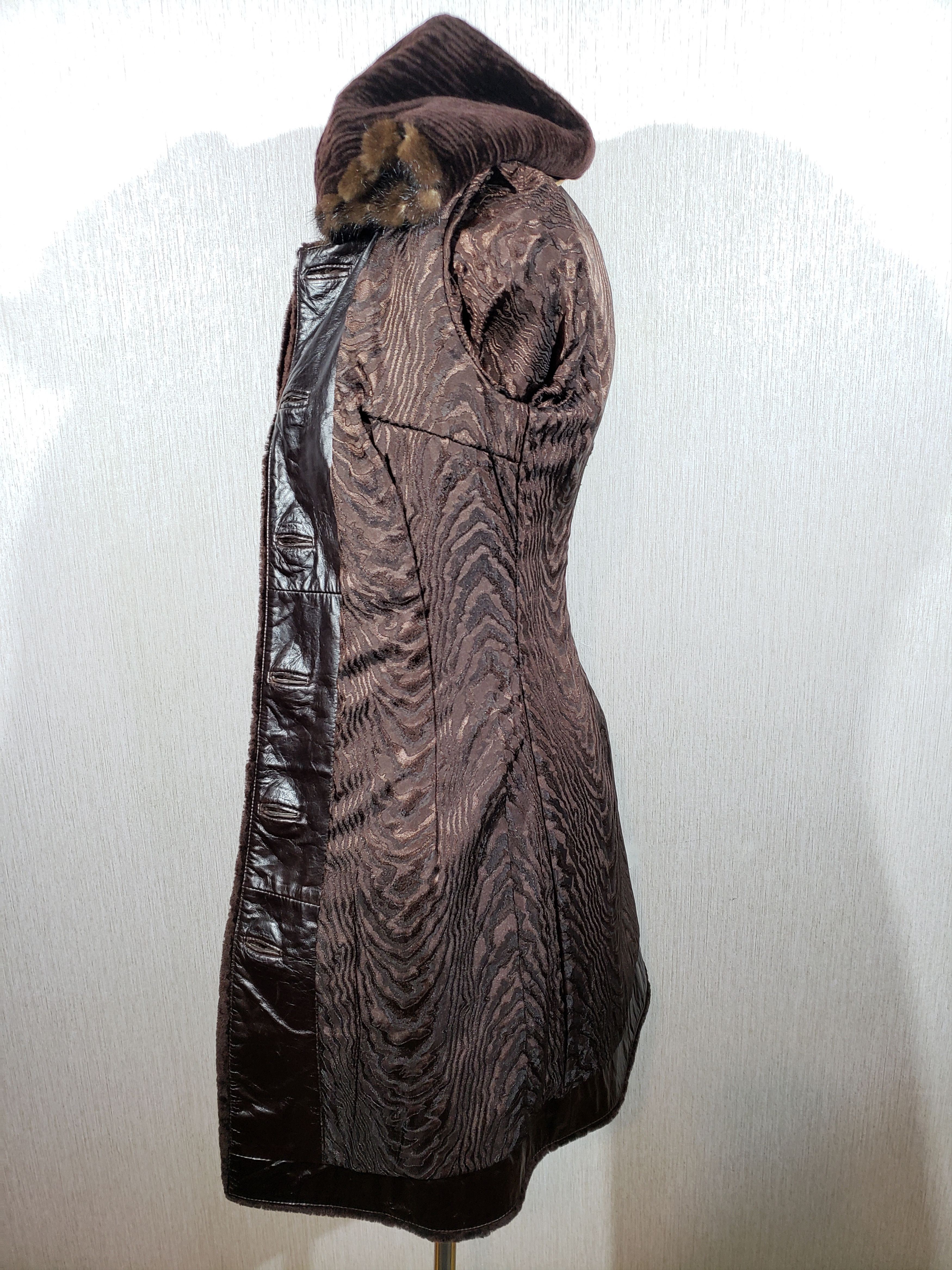 Other Brown women's fur coat with a warm hood Size M / US 6-8 / IT 42-44 - 10 Thumbnail