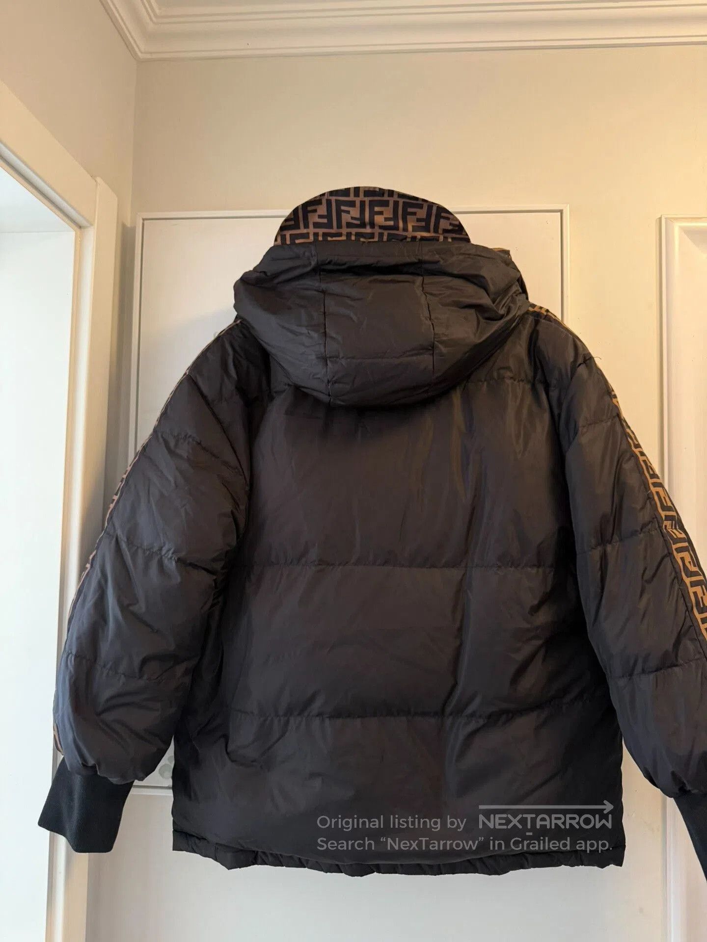 Fendi reversible fendi puffer jacket size l. Size US L / EU 52-54 / 3 - 2 Thumbnail