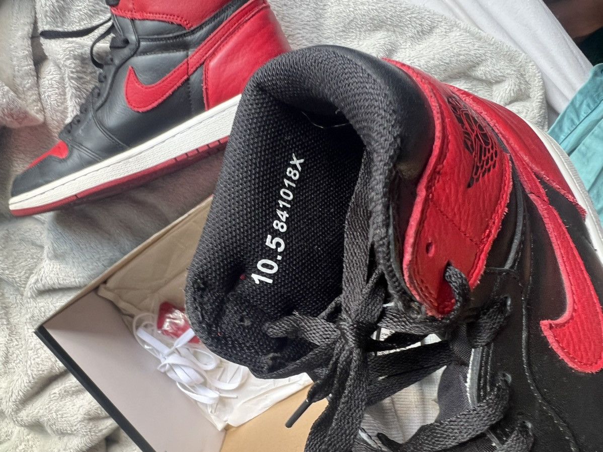 Jordan Brand × Nike Nike Jordan 1 Air Bred Banned 2016 Size US 10.5 / EU 43-44 - 8 Thumbnail