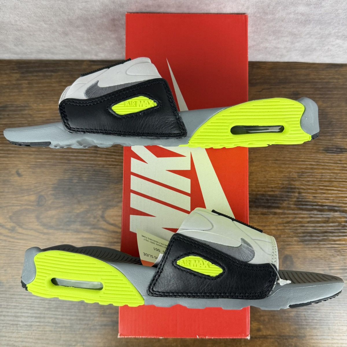 Nike NEW Nike Air Max 90 Slide Volt Neon BQ4635-001 Men’s Slip-On Size US 6 / EU 39 - 3 Thumbnail