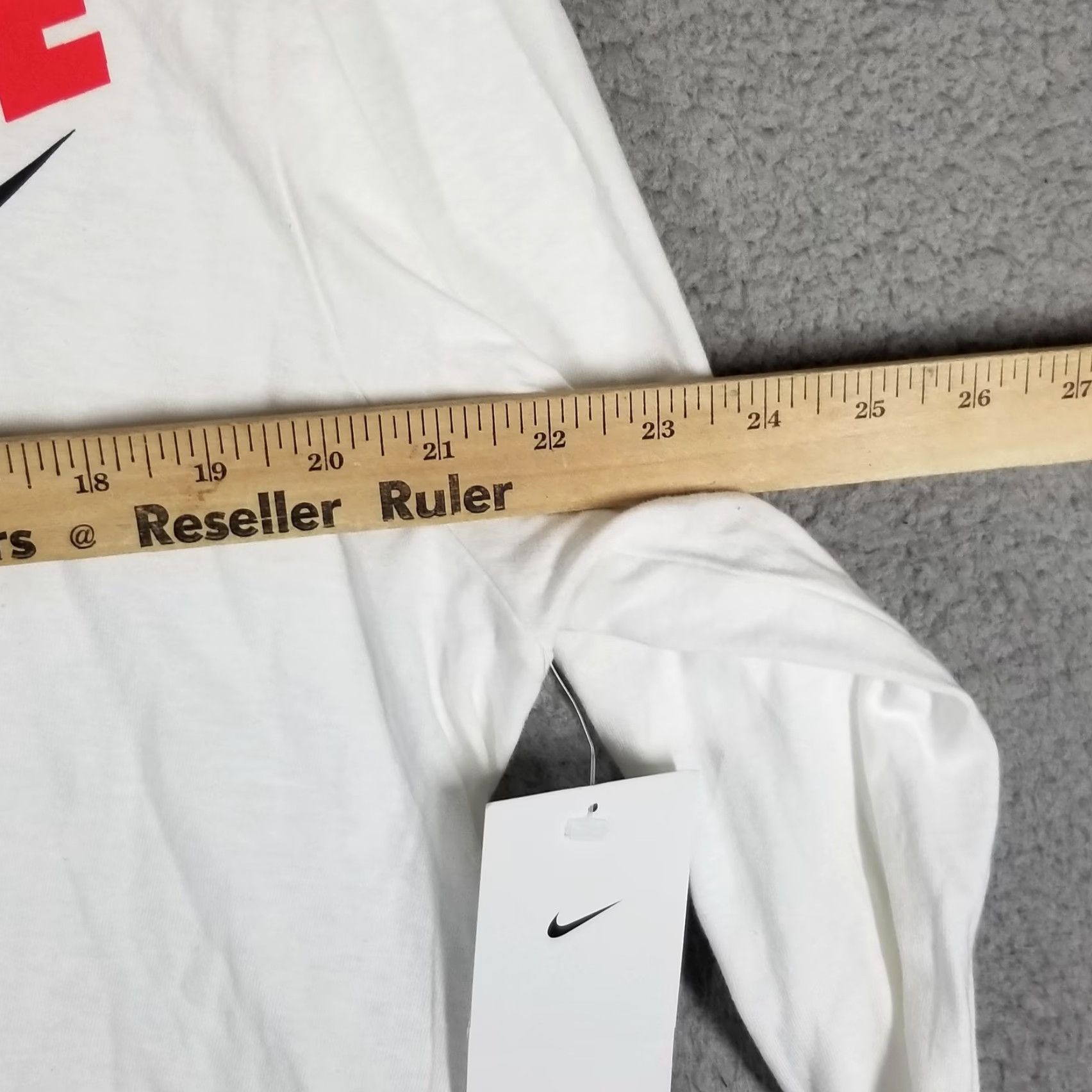 Nike Nike Love NYC Shirt Men Large White Long Sleeve Graphic Tee Cotton BV2000 Size US L / EU 52-54 / 3 - 6 Thumbnail