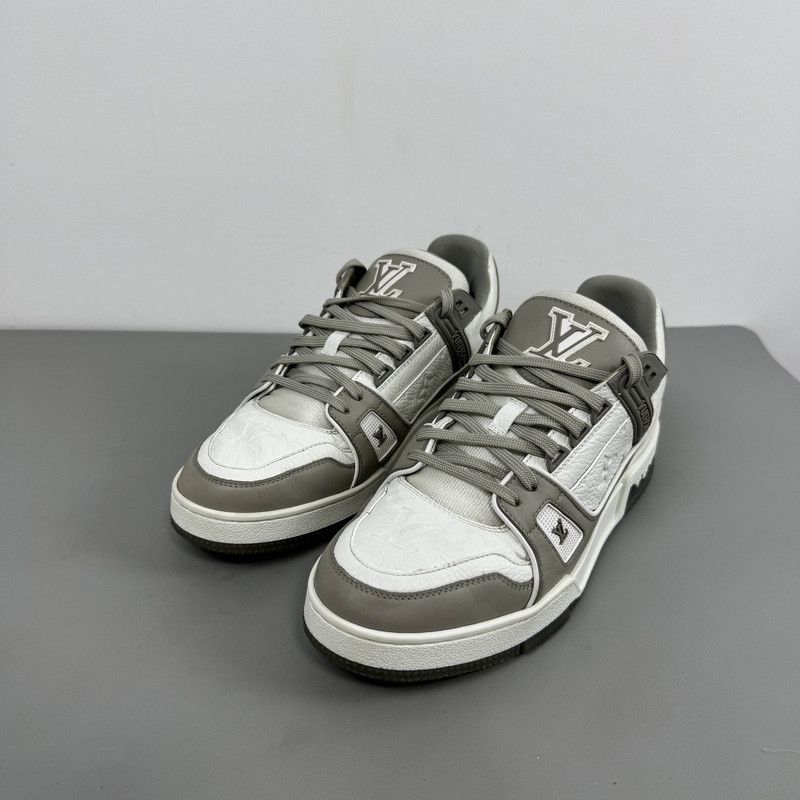 Louis Vuitton Louis Vuitton Classic Print Trainer Sneakers 0089 Size US 8 / EU 41 - 1 Thumbnail