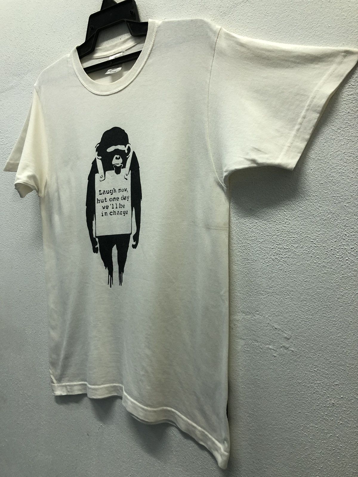 Vintage Banksy Laugh Now, But One Day We'll Be In Charge T-Shirt Size US M / EU 48-50 / 2 - 6 Thumbnail