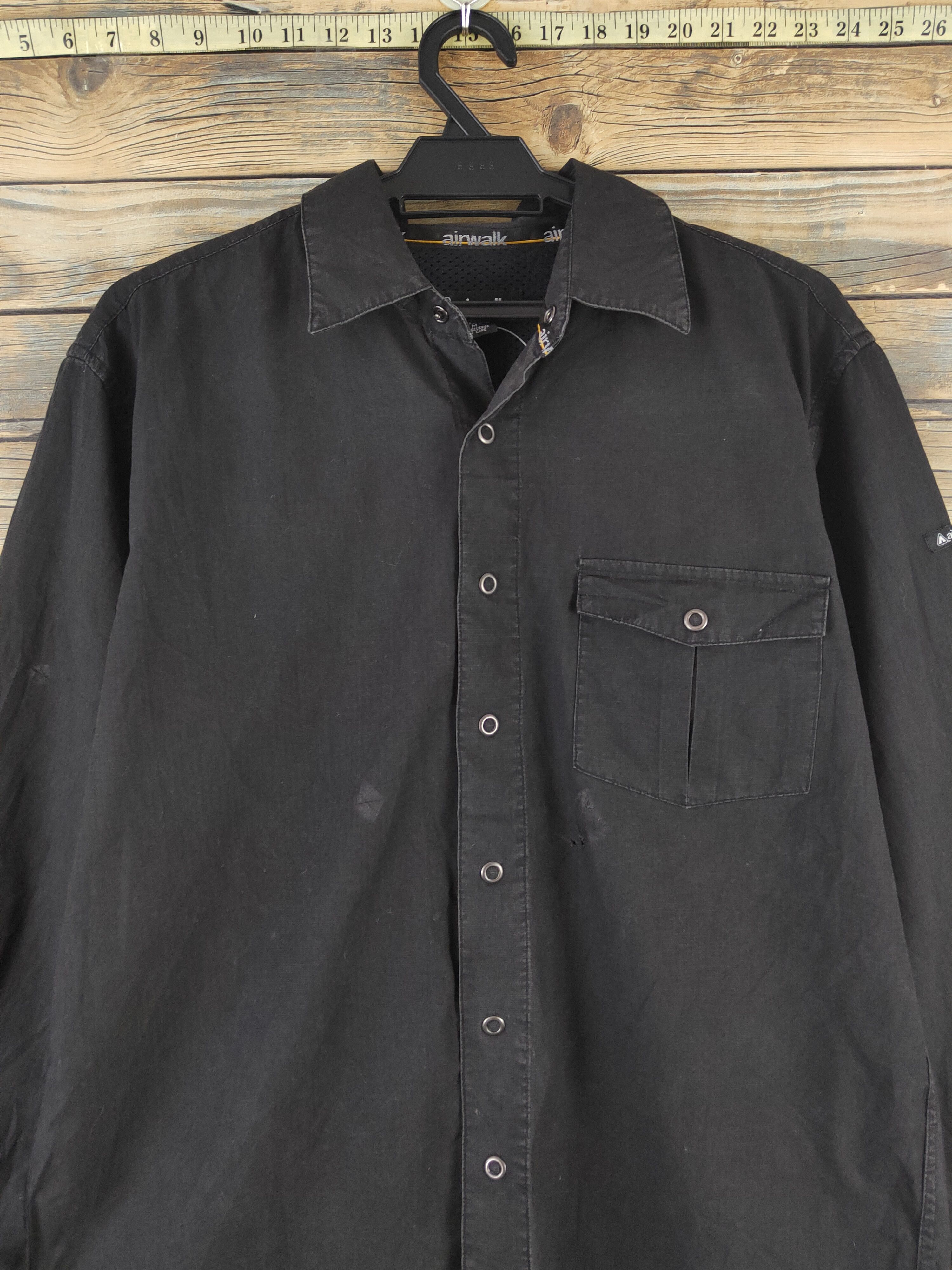 Airwalk × Vintage Airwalk Black Button Up Shirts #W2247 Size US M / EU 48-50 / 2 - 2 Thumbnail