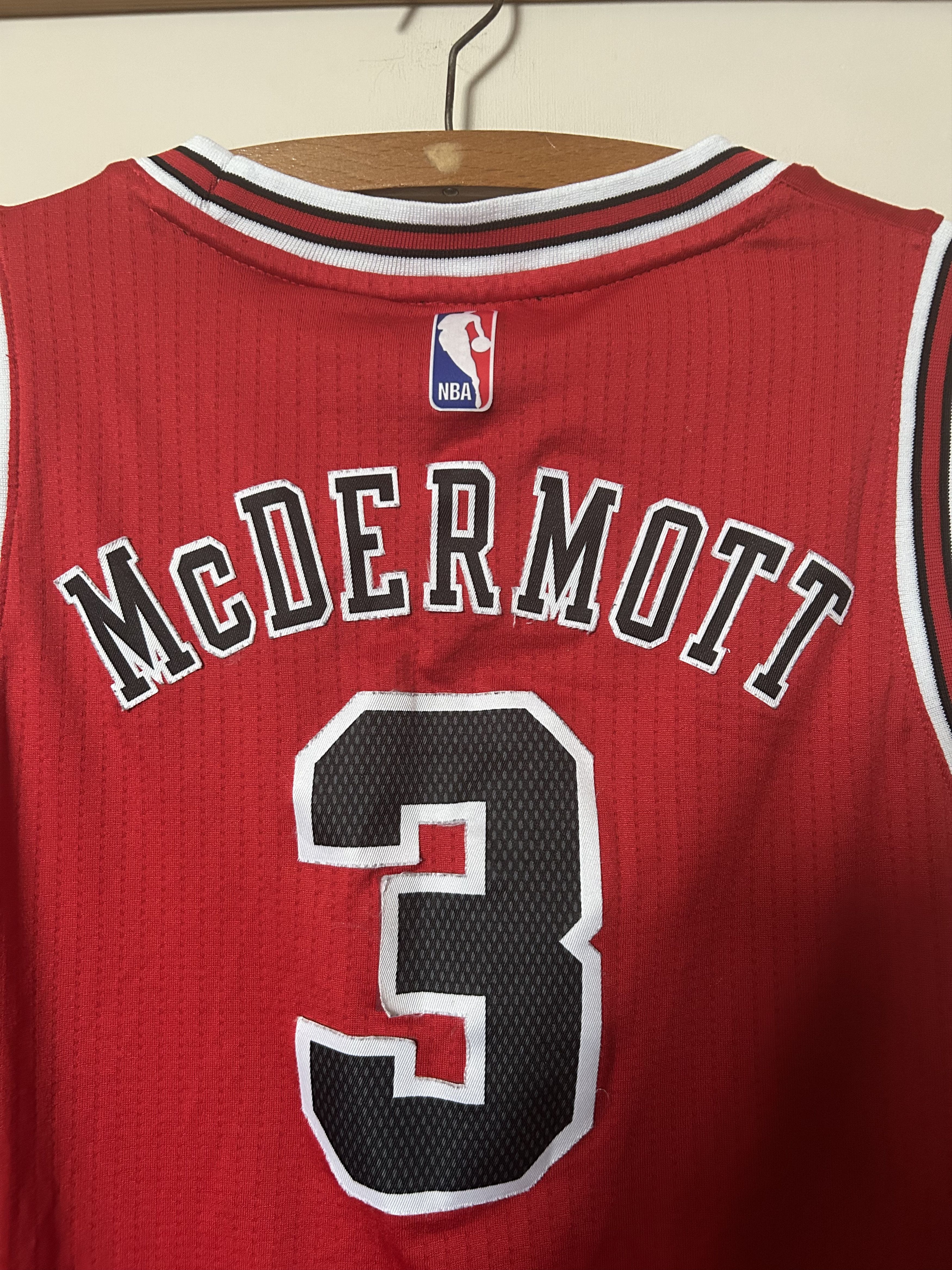 Adidas CHICAGO BULLS #3 McDERMOTT - XL - Adidas - UNIQUE Size US XL / EU 56 / 4 - 4 Thumbnail