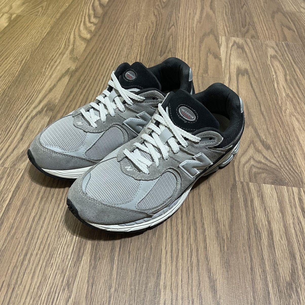 New Balance New Balance Men's Slate Grey Black 2002r Size 7.5 Size US 7.5 / EU 40-41 - 2 Thumbnail