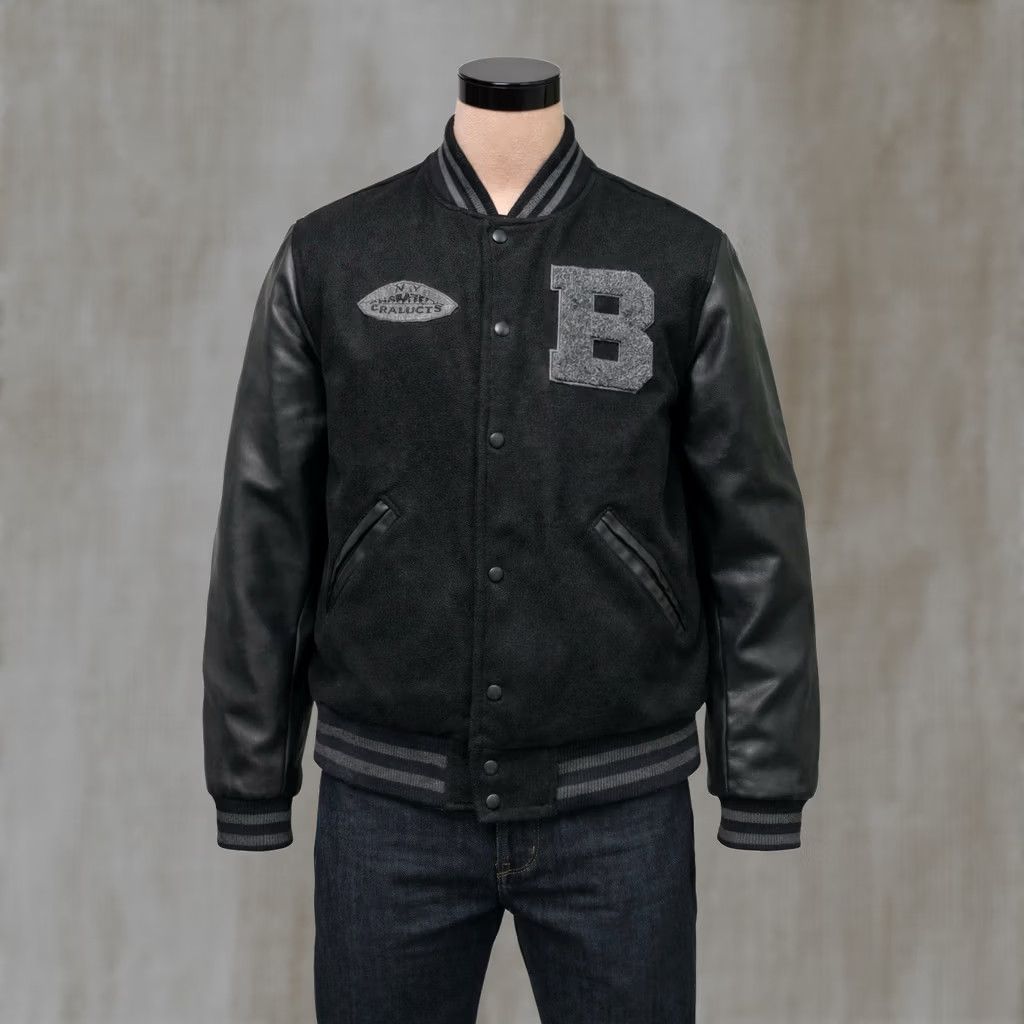Hunter Hunter Story Varsity Jacket Black XXL Embroidered Logo Casual Mens Size US XXL / EU 58 / 5 - 1 Thumbnail