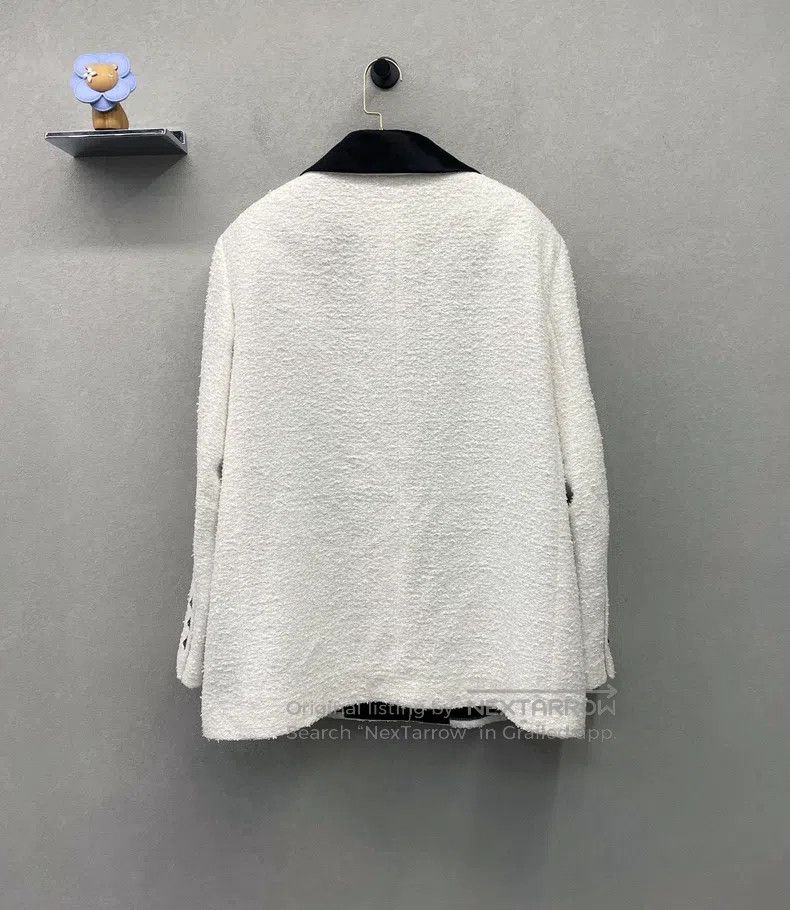 Chanel Chanel Off-white coat Size M / US 6-8 / IT 42-44 - 2 Thumbnail
