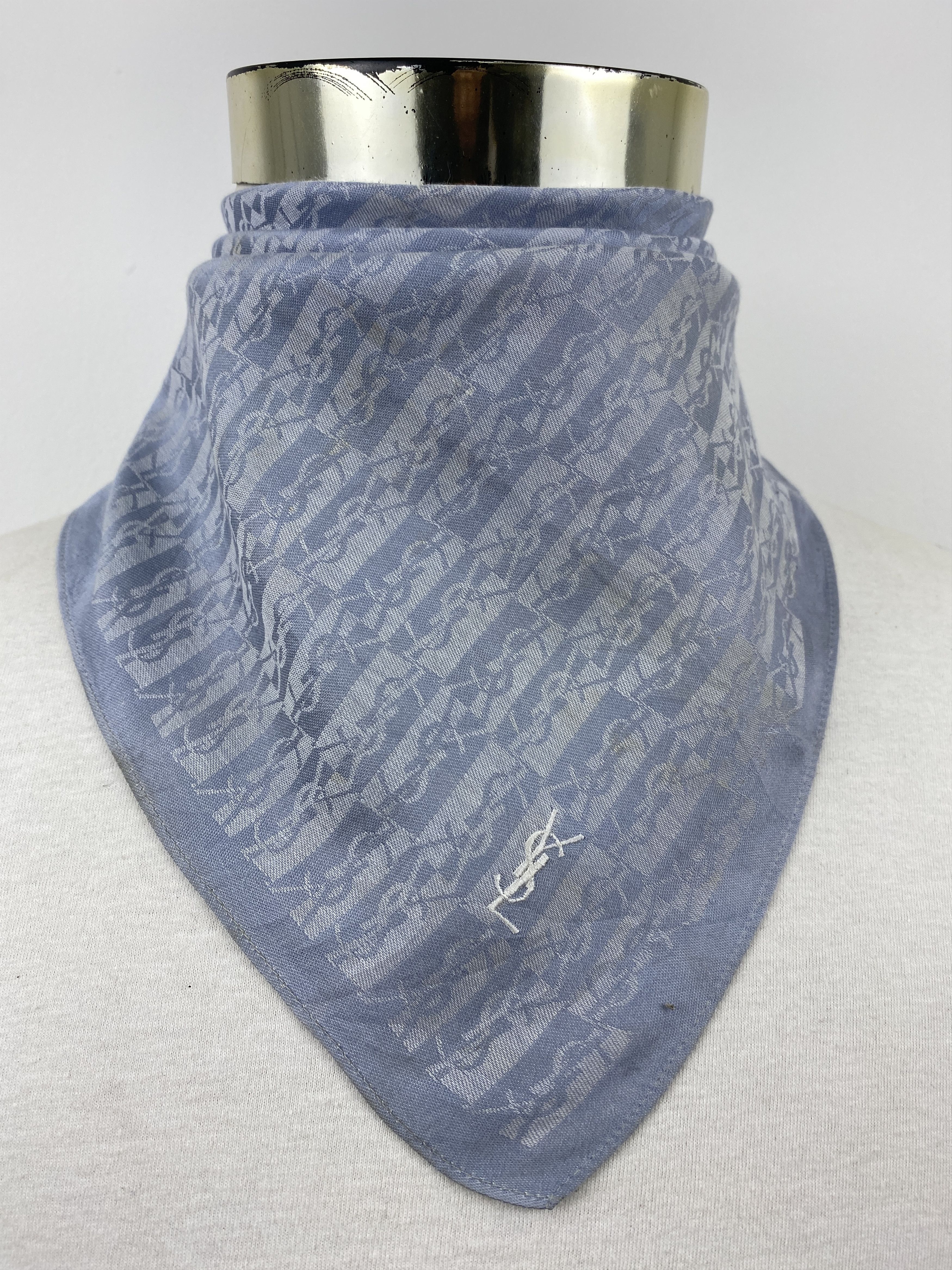 Vintage Yves Saint Laurent Handkerchief /Neckerchief HKC0695 Size ONE SIZE - 2 Thumbnail