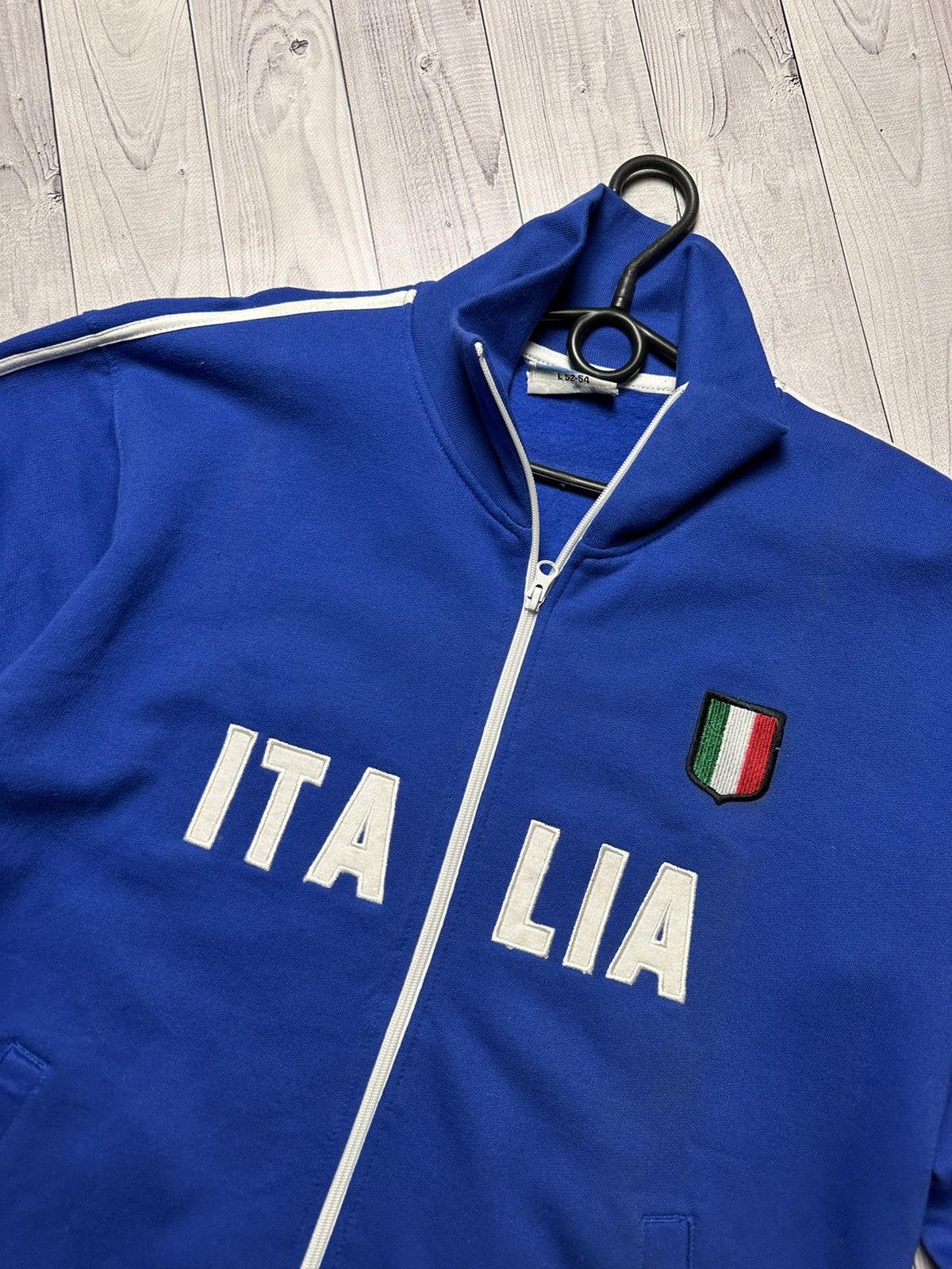 Vintage Vintage Italia soccer jacket size L big logo Size US L / EU 52-54 / 3 - 3 Thumbnail