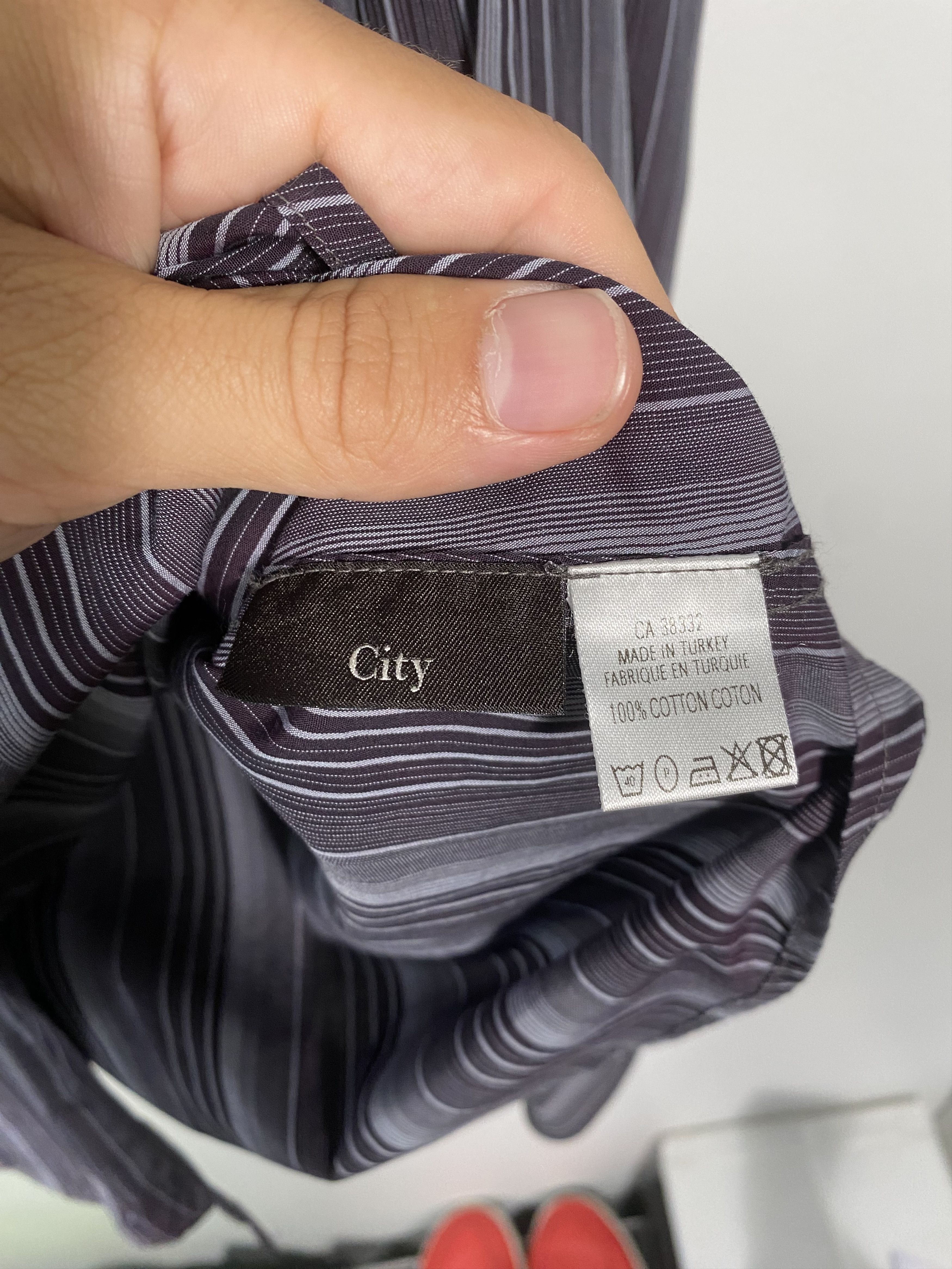 Z Zegna Z Zegna Vertical Stripe Pearl Button City Shirt Size XL Size US XL / EU 56 / 4 - 6 Thumbnail