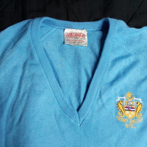 Vintage Vintage 60s Tenby United Rugby Club V-Neck Sweater Size US XL / EU 56 / 4 - 1 Thumbnail