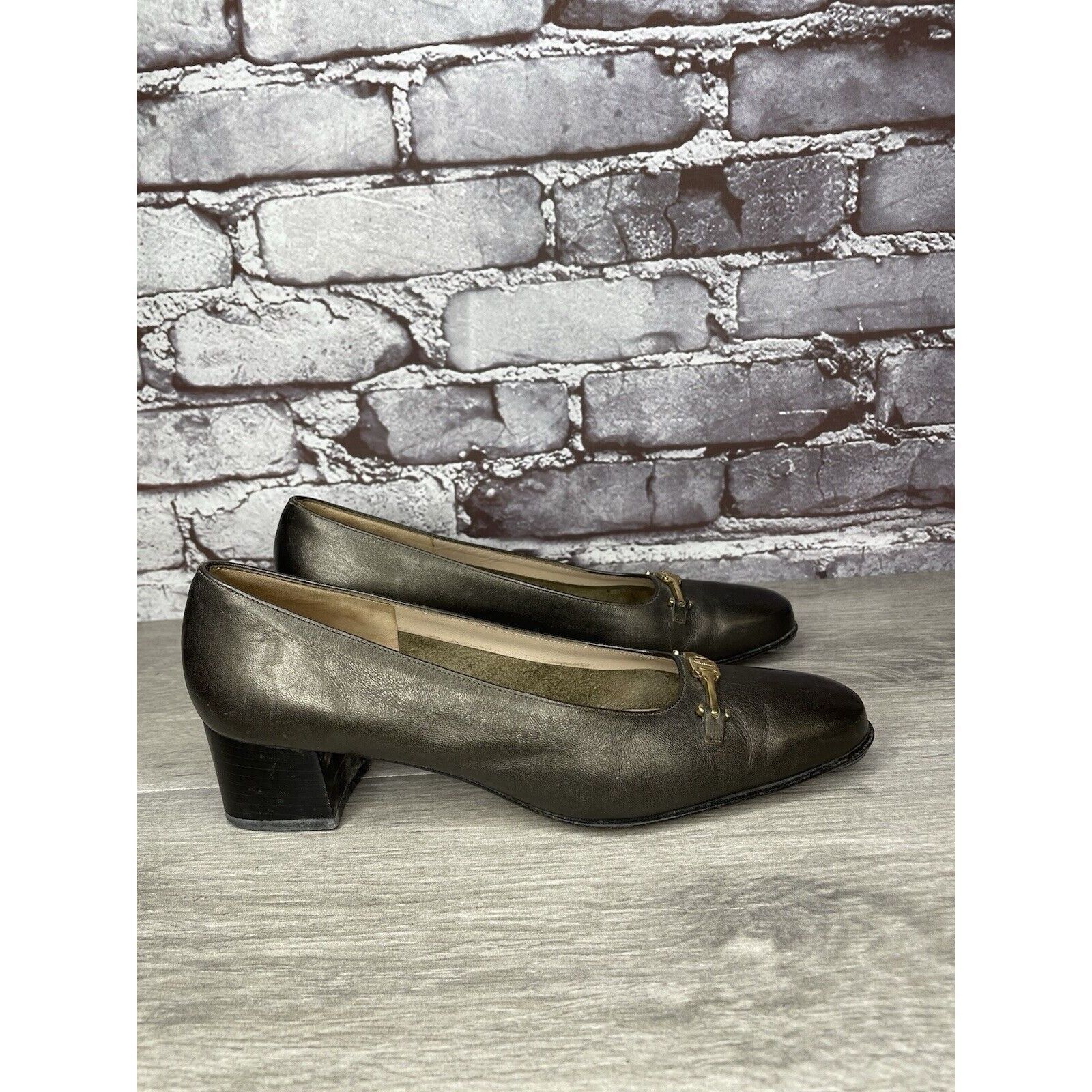 Salvatore Ferragamo Salvatore Ferragamo Brown Leather Horsebit Heeled Pump Shoes Size US 7 / IT 37 - 21 Thumbnail