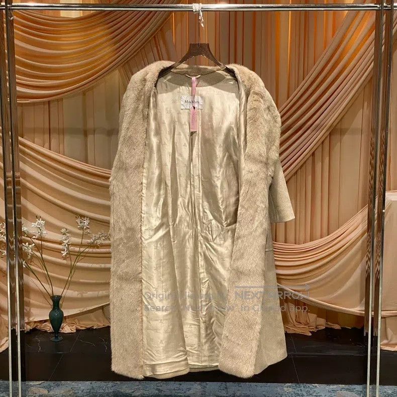 Max Mara Max Mara Oatmeal Color Mink Fur Collar Coat Size XS / US 0-2 / IT 36-38 - 3 Thumbnail