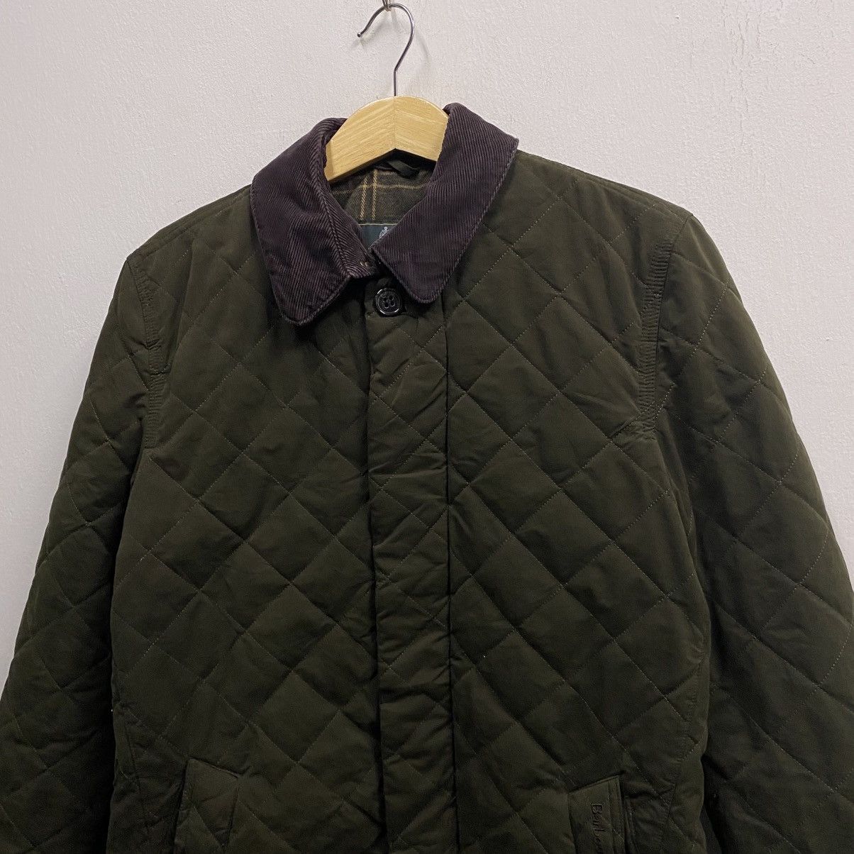 Barbour BARBOUR CLASSIC TARTAN QUILTED CORDUROY JACKETS Size US M / EU 48-50 / 2 - 4 Thumbnail