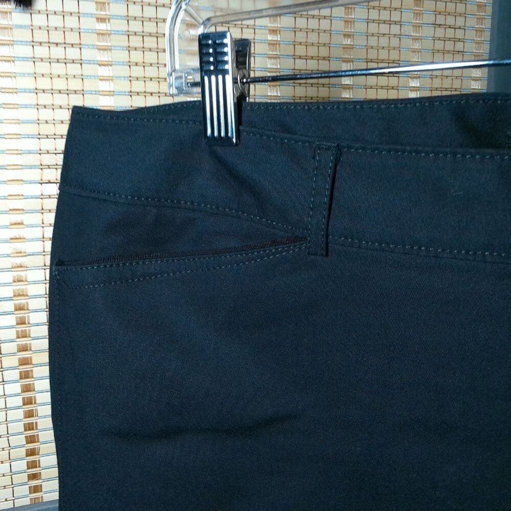 White House Black Market WHBM Black Slim Ankle Pant Size 36" / US 14 / IT 50 - 1 Thumbnail