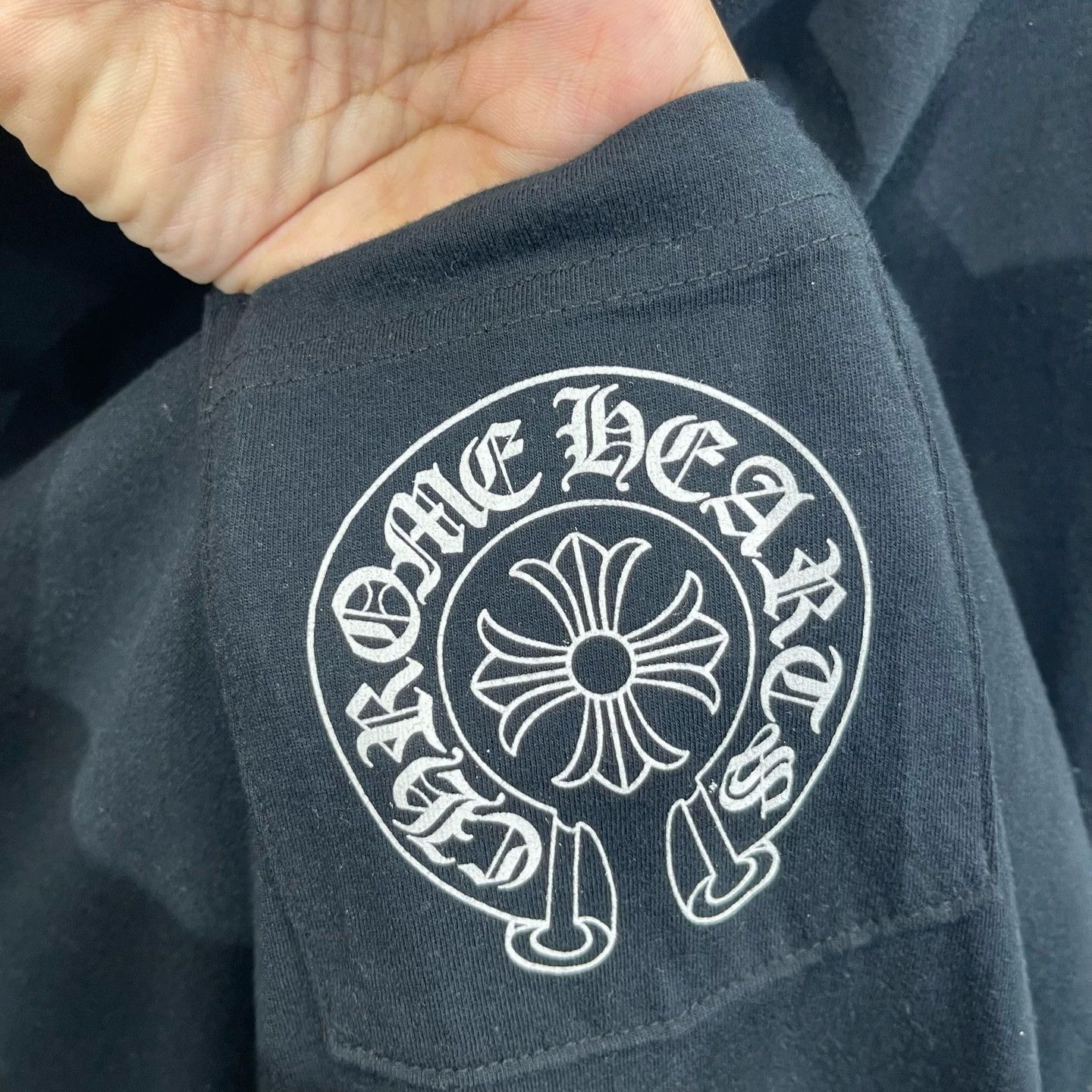 Chrome Hearts Chrome Hearts Classic Back Horseshoe Short Sleeve M (New) Size US M / EU 48-50 / 2 - 4 Thumbnail