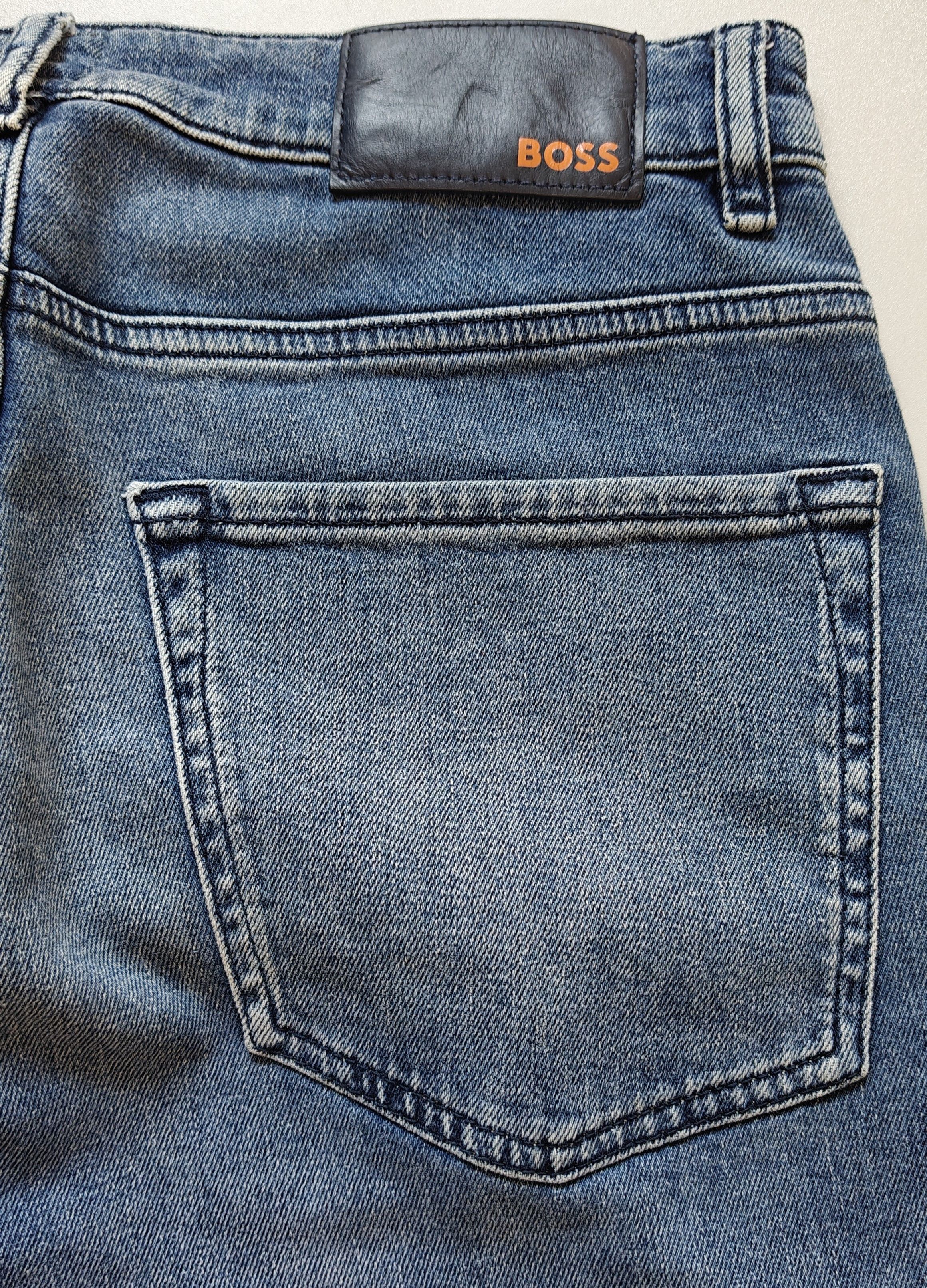 Hugo Boss BOSS RE.MAINE Regular fit men's Jeans Free Shipping T/6085 Size US 31 - 11 Thumbnail