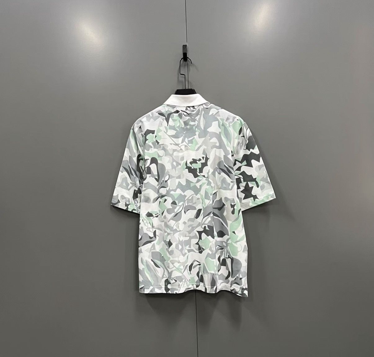 Hermes White Camouflage Short Sleeve Polo Shirt Size US XL / EU 56 / 4 - 2 Thumbnail