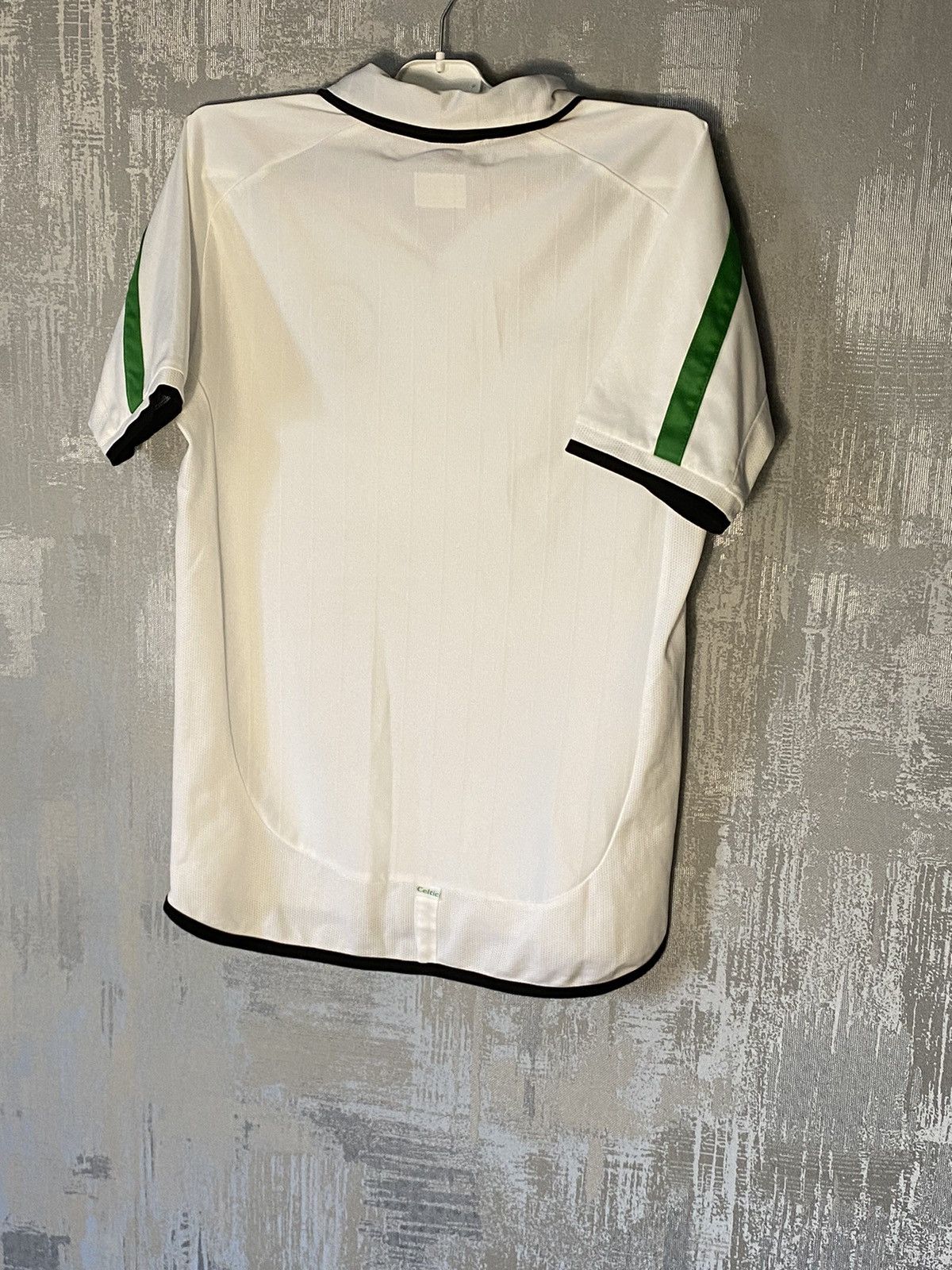 Umbro Vintage Celtic Umbro Soccer Jersey Kids football Size US XS / EU 42 / 0 - 4 Thumbnail