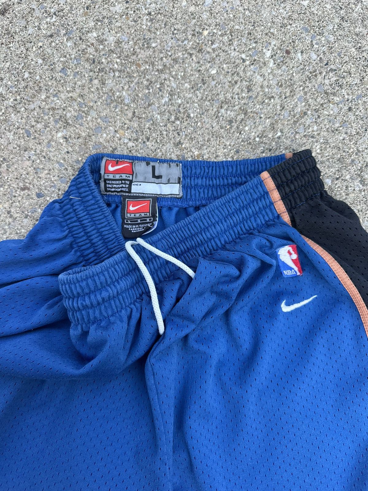Nike Washington Wizards nike team issue shorts Size US 30 / EU 46 - 2 Thumbnail