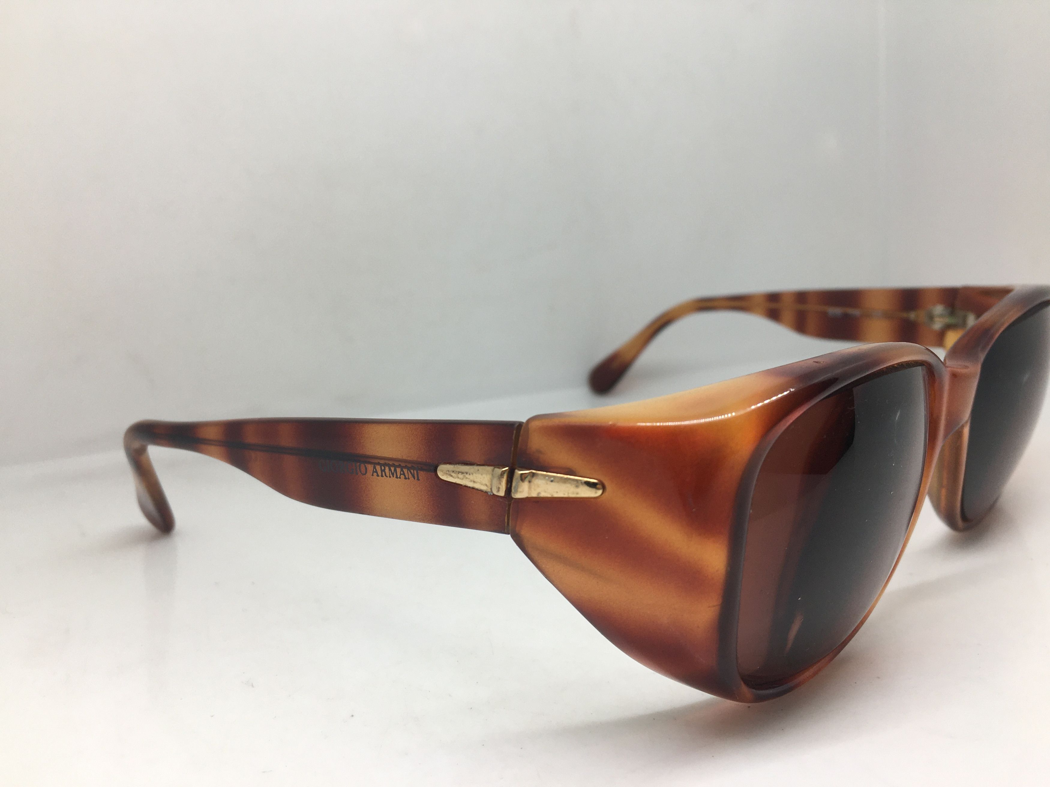 Giorgio Armani Vintage Giorgio Armani 835 104 Sungasses  display picture 3