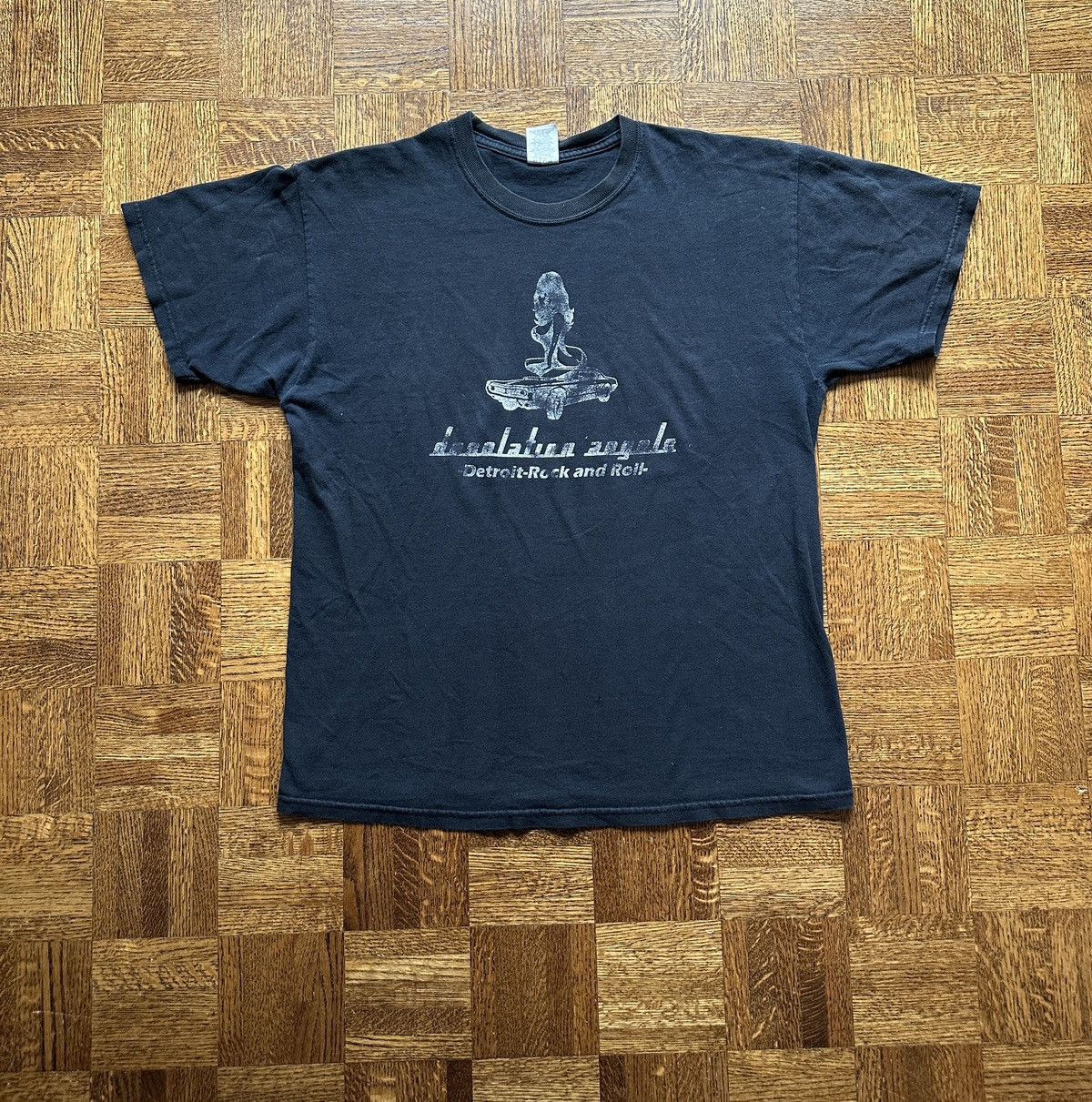 Vintage Vintage Y2K Desolation Angels Detroit Rock and Roll Band Tee Size US L / EU 52-54 / 3 - 1 Thumbnail