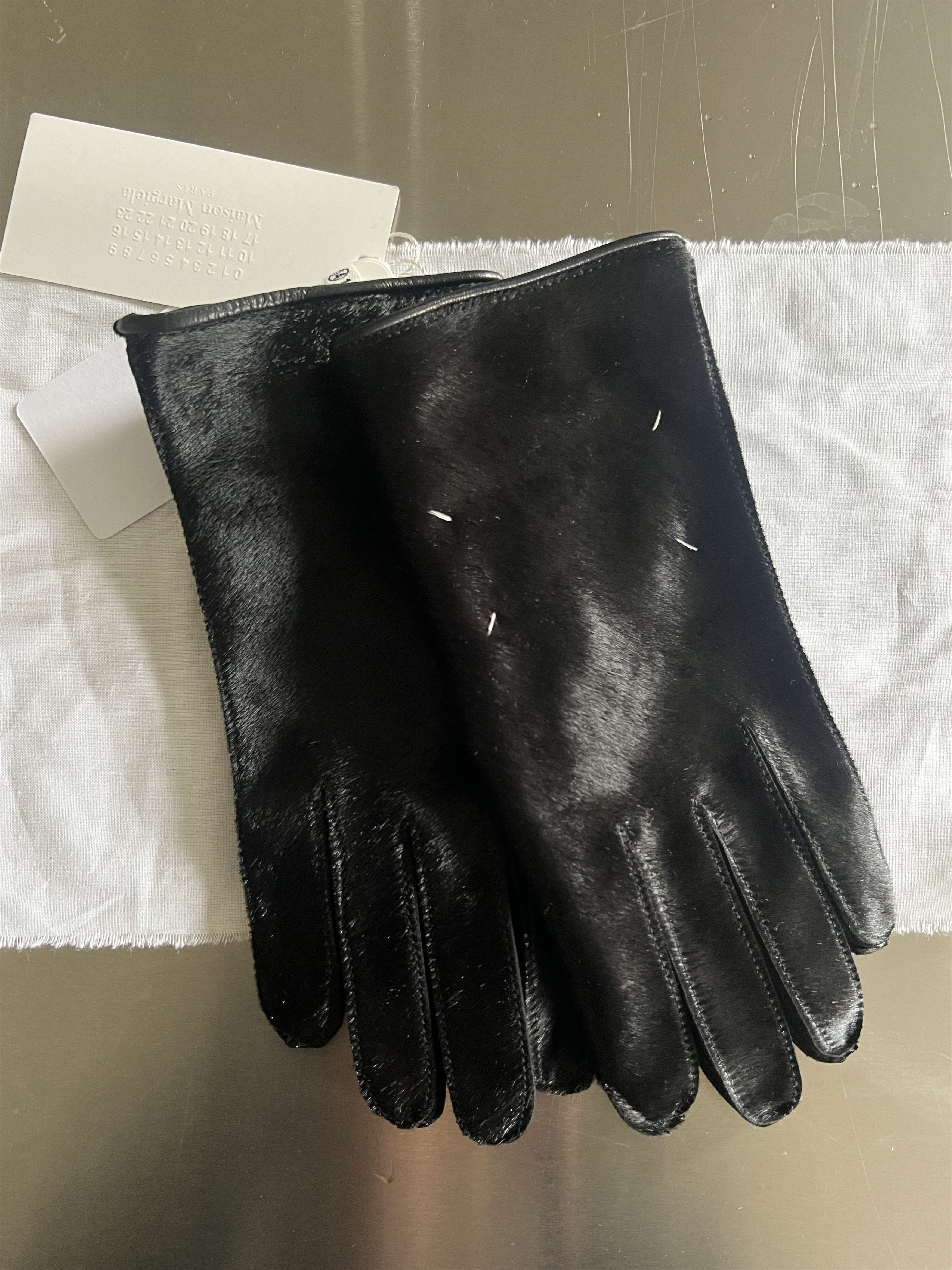 Maison Margiela Four stitch leather pony gloves Size 40 - 1 Thumbnail