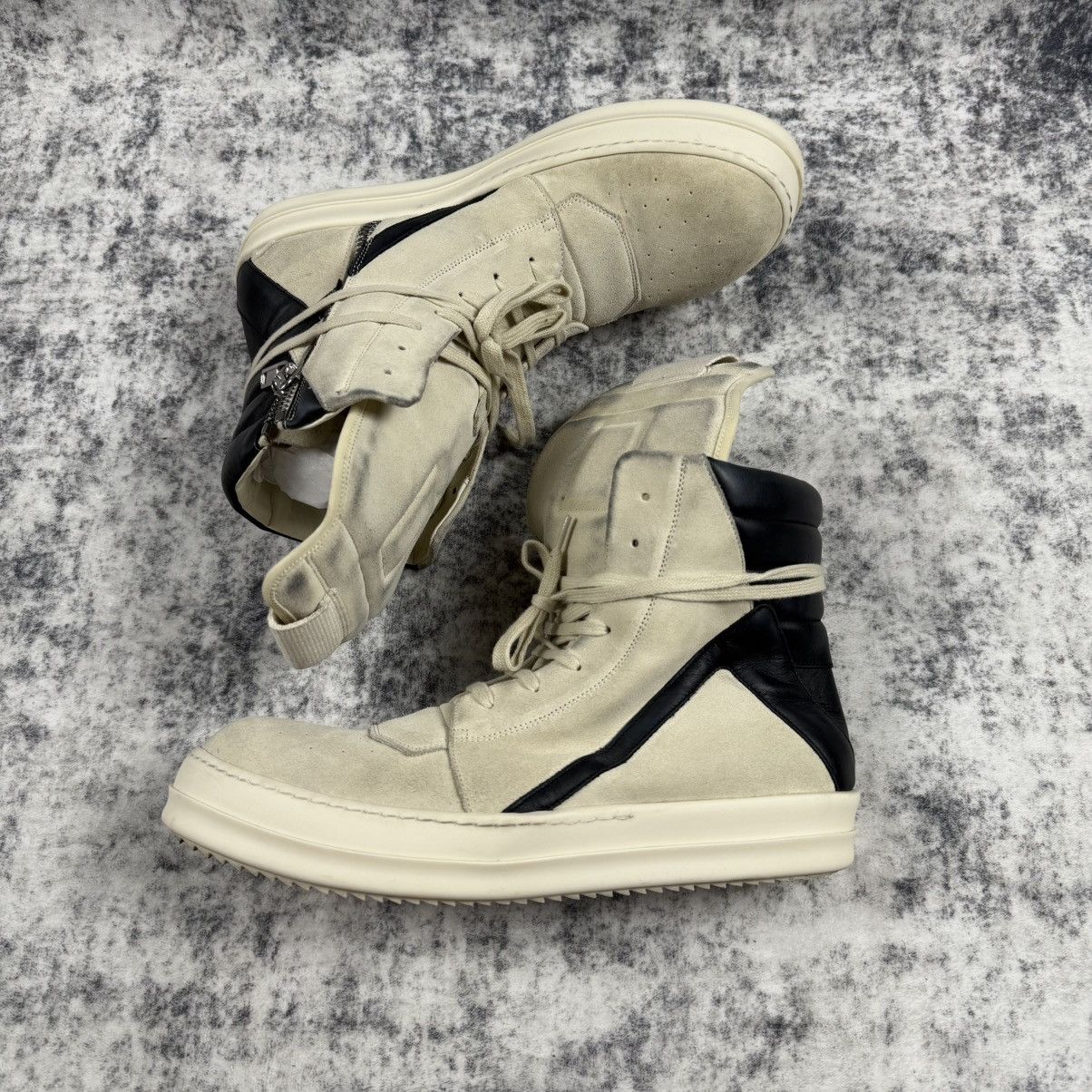 Rick Owens Rick Owens ‘Black/Milk’ Suede Geobaskets Size US 11 / EU 44 - 2 Thumbnail